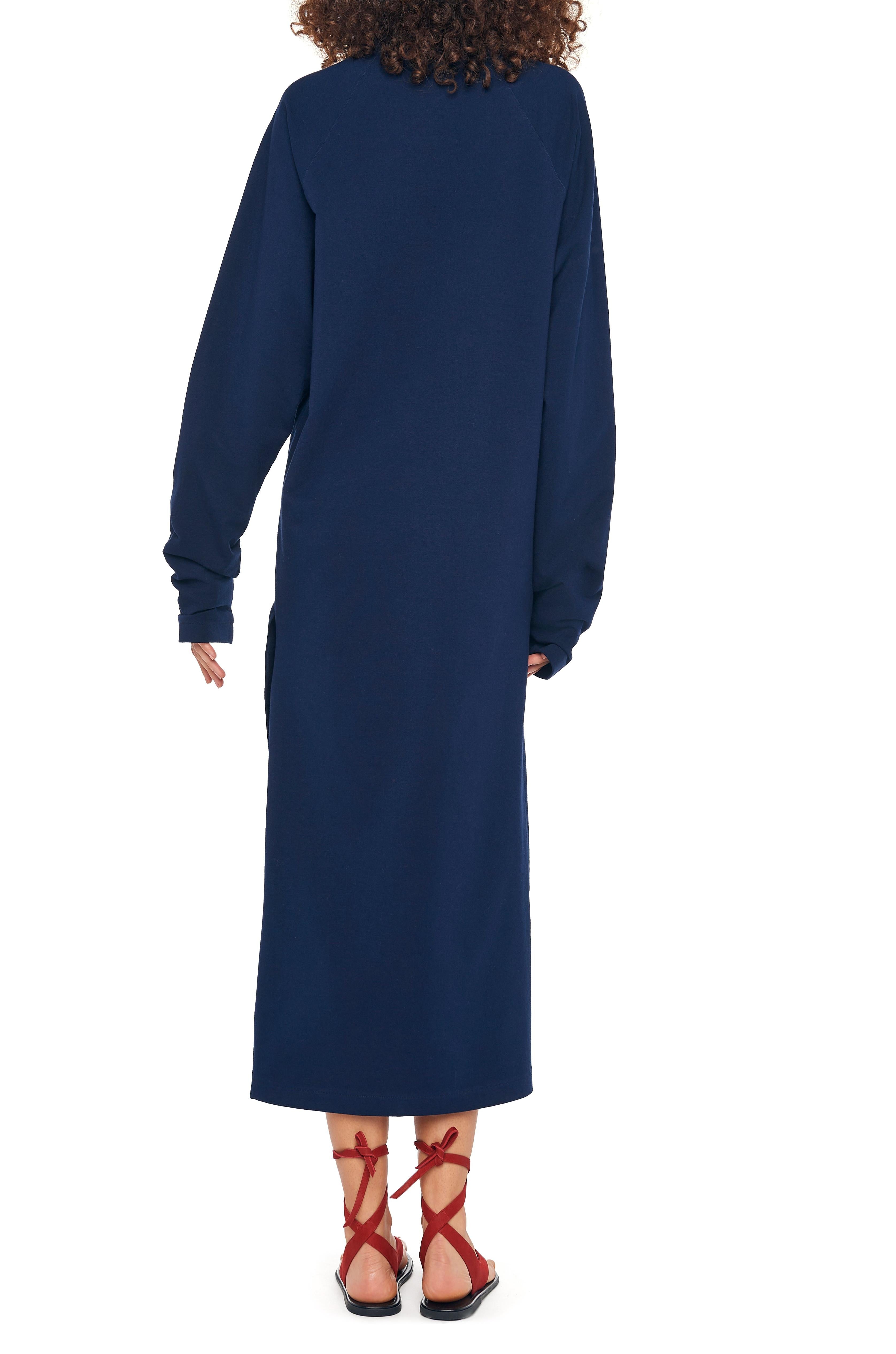 OS RAGLAN SLEEVE SIDE SLIT GOWN