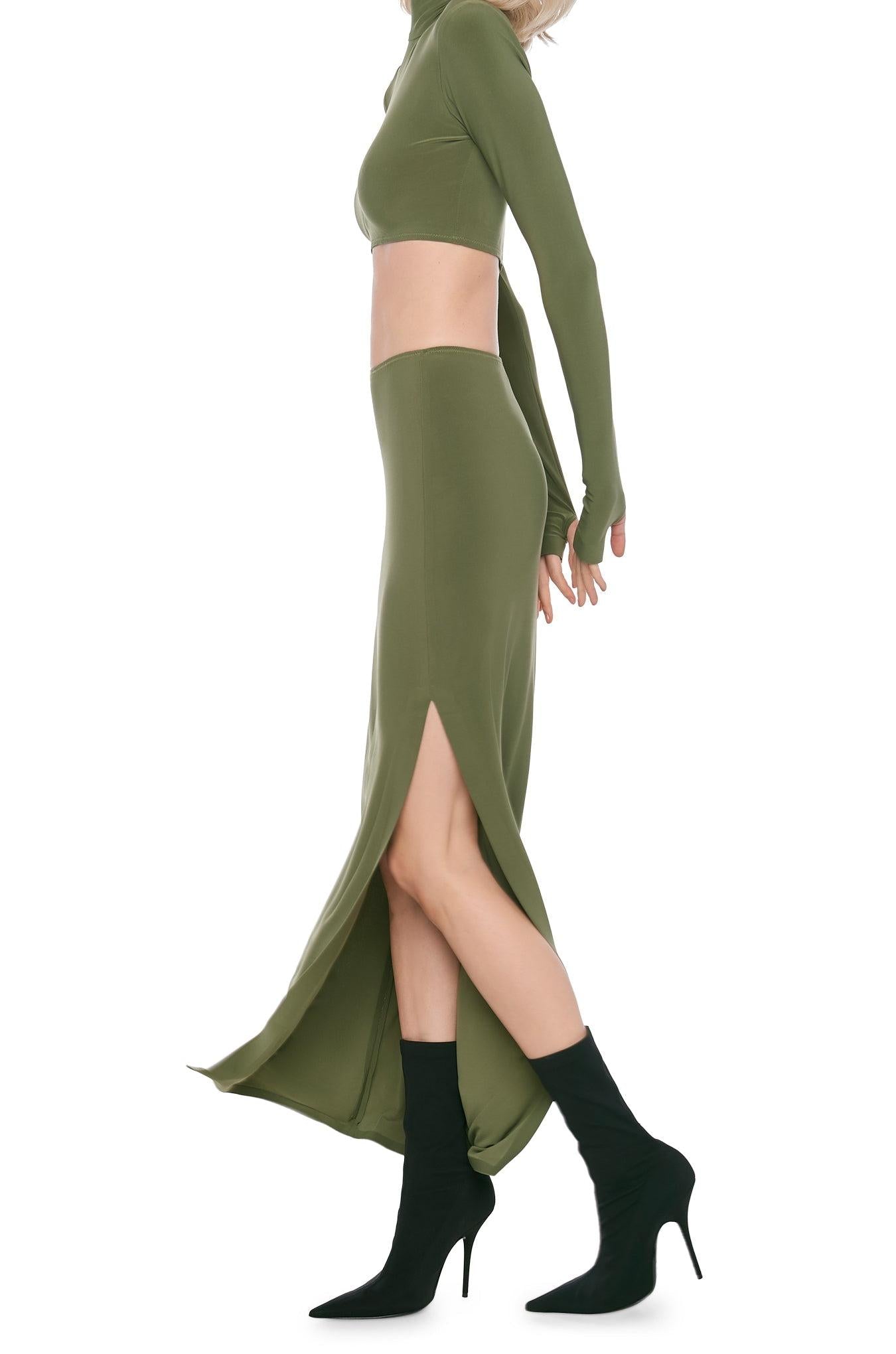 SIDE SLIT LONG SKIRT
