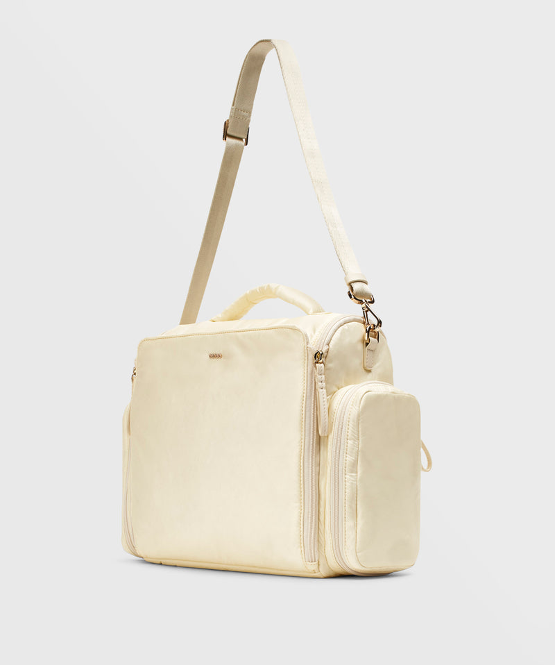 Vanity Kit Large Nylon In Vanilla