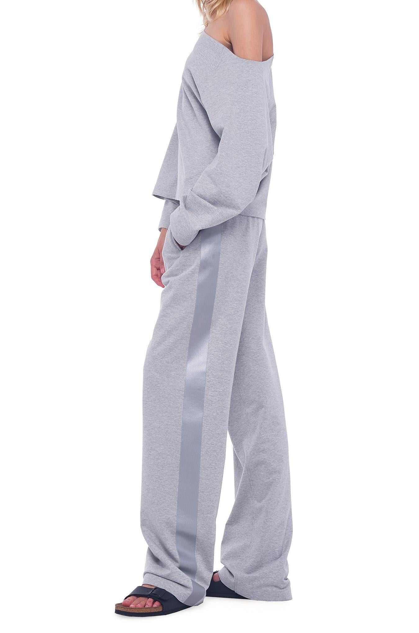 DROP SHOULDER SWEATSHIRT