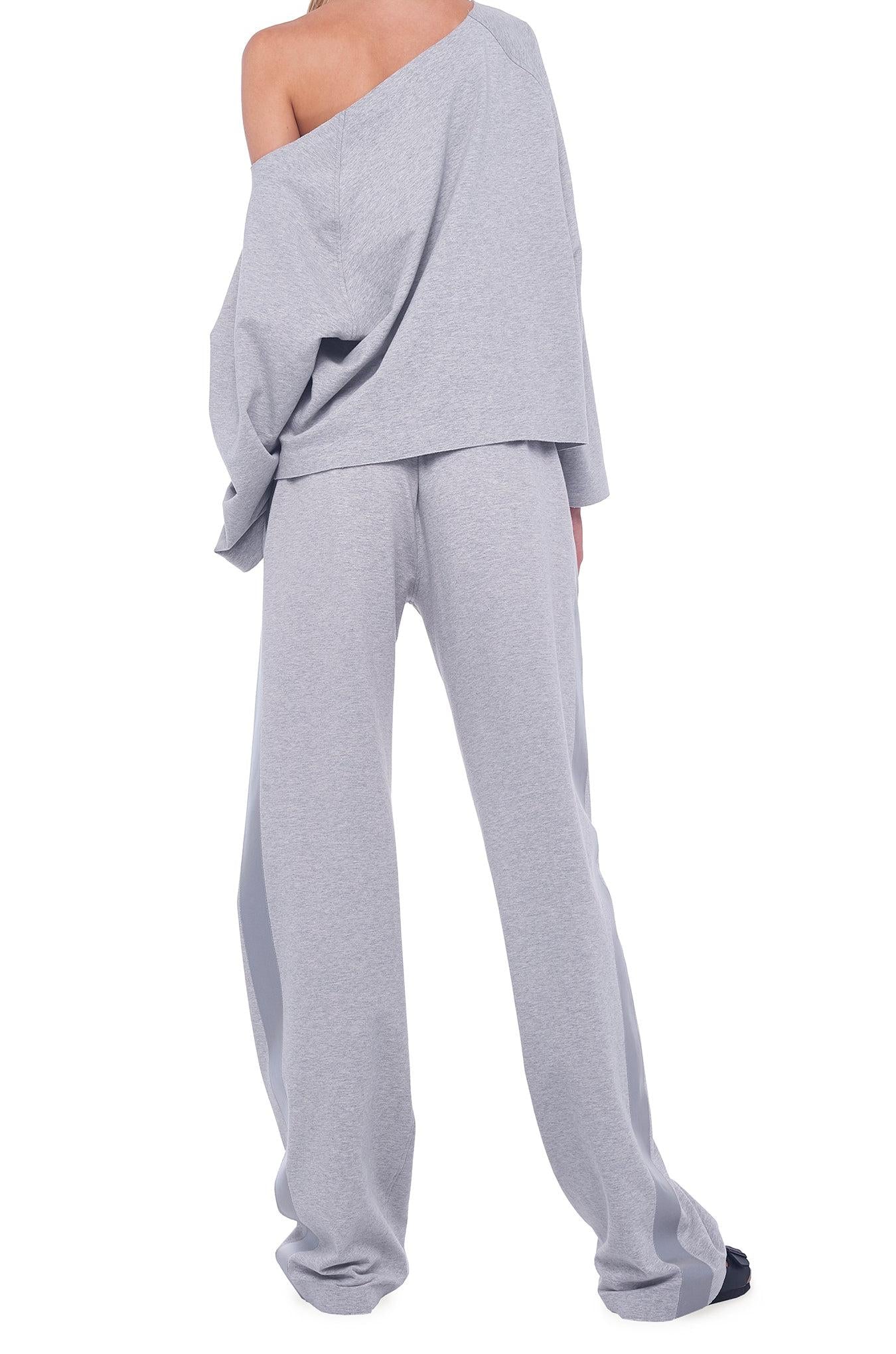 DROP SHOULDER SWEATSHIRT