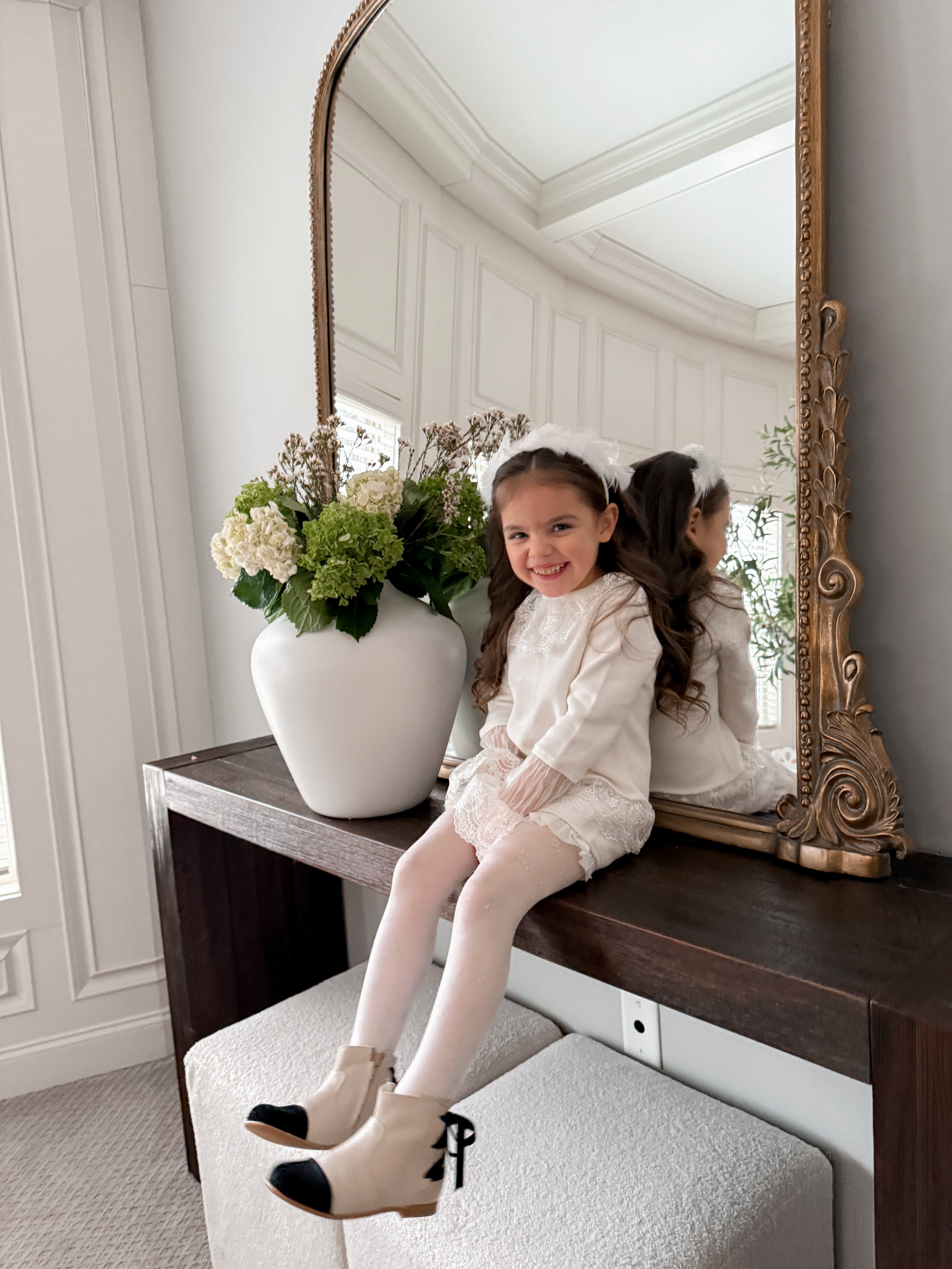 Emma White Cotton and Lace Top and Shorts Set - Petite Maison Kids