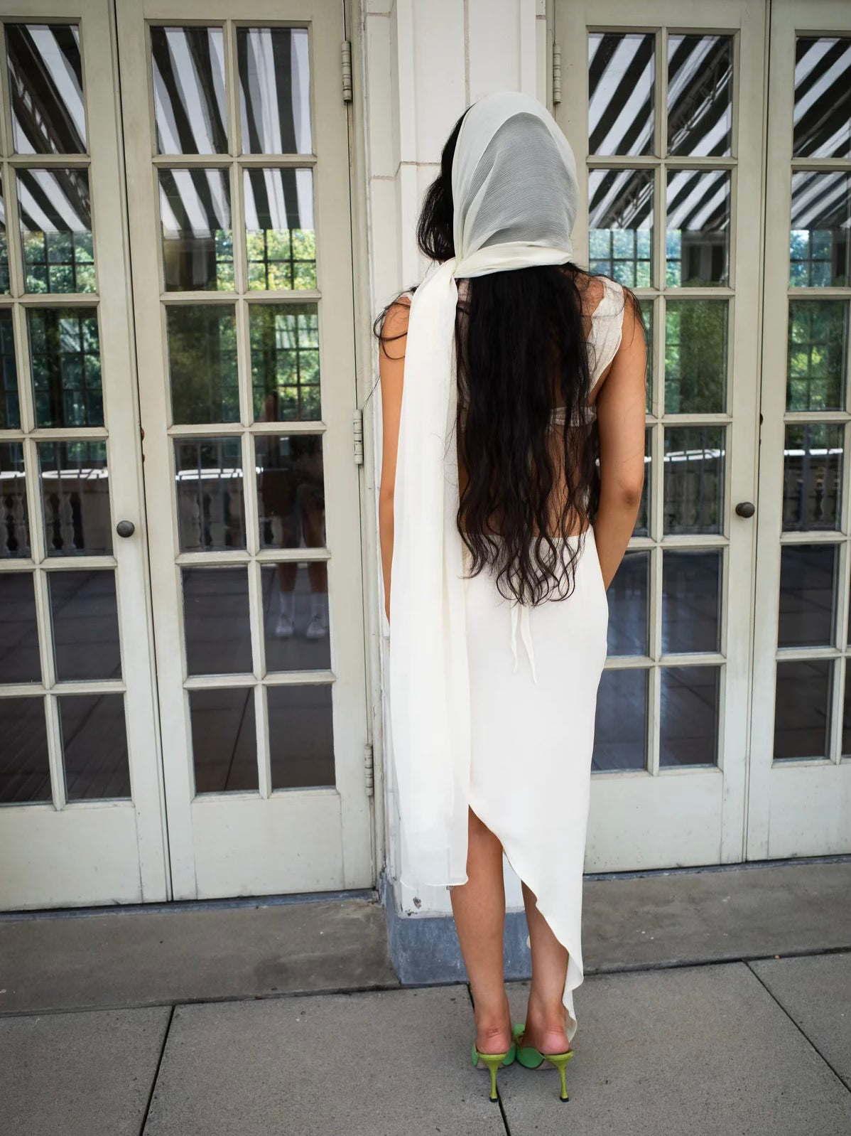 SWOOSH SKIRT IN CREAM