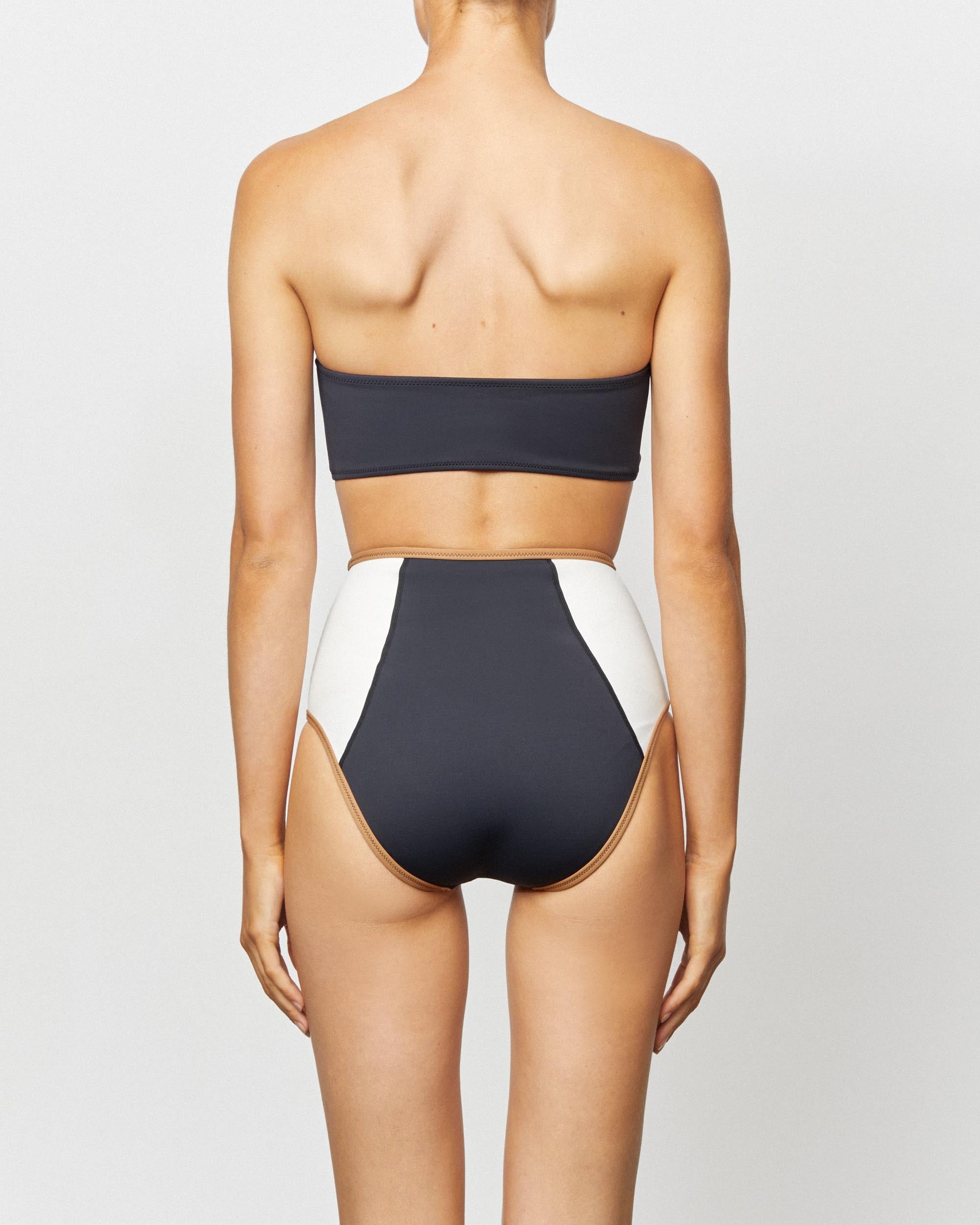 On body back of the Neo Bandeau - Dundee.