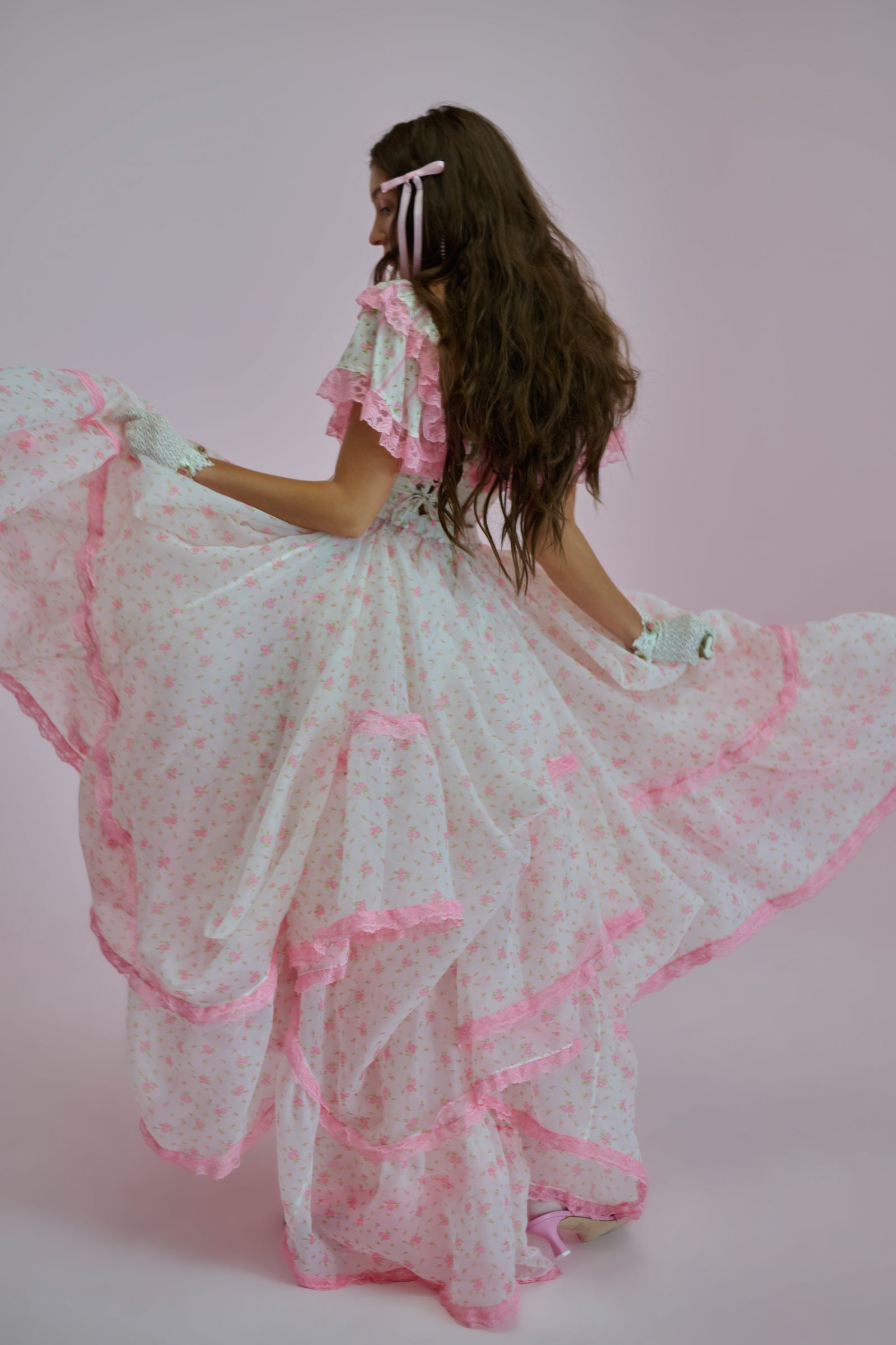 The Pillow Fight Duchess Tournure