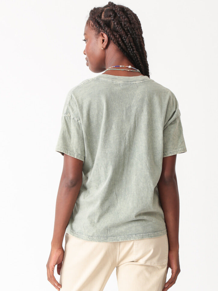 Chase V-neck Tee - Acid Sage