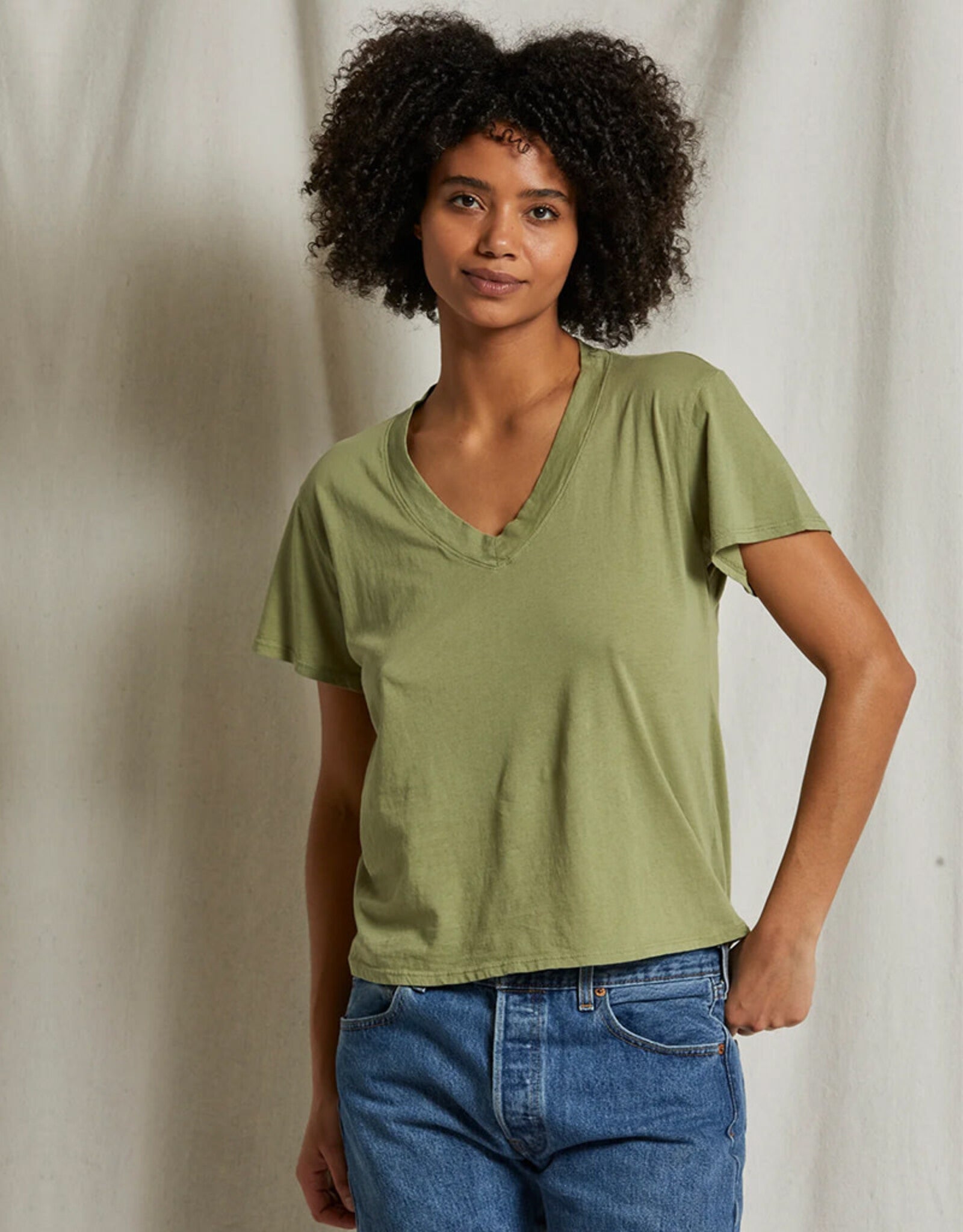 T69 - Hendrix - Cotton Short Sleeve Boxy V Neck Tee