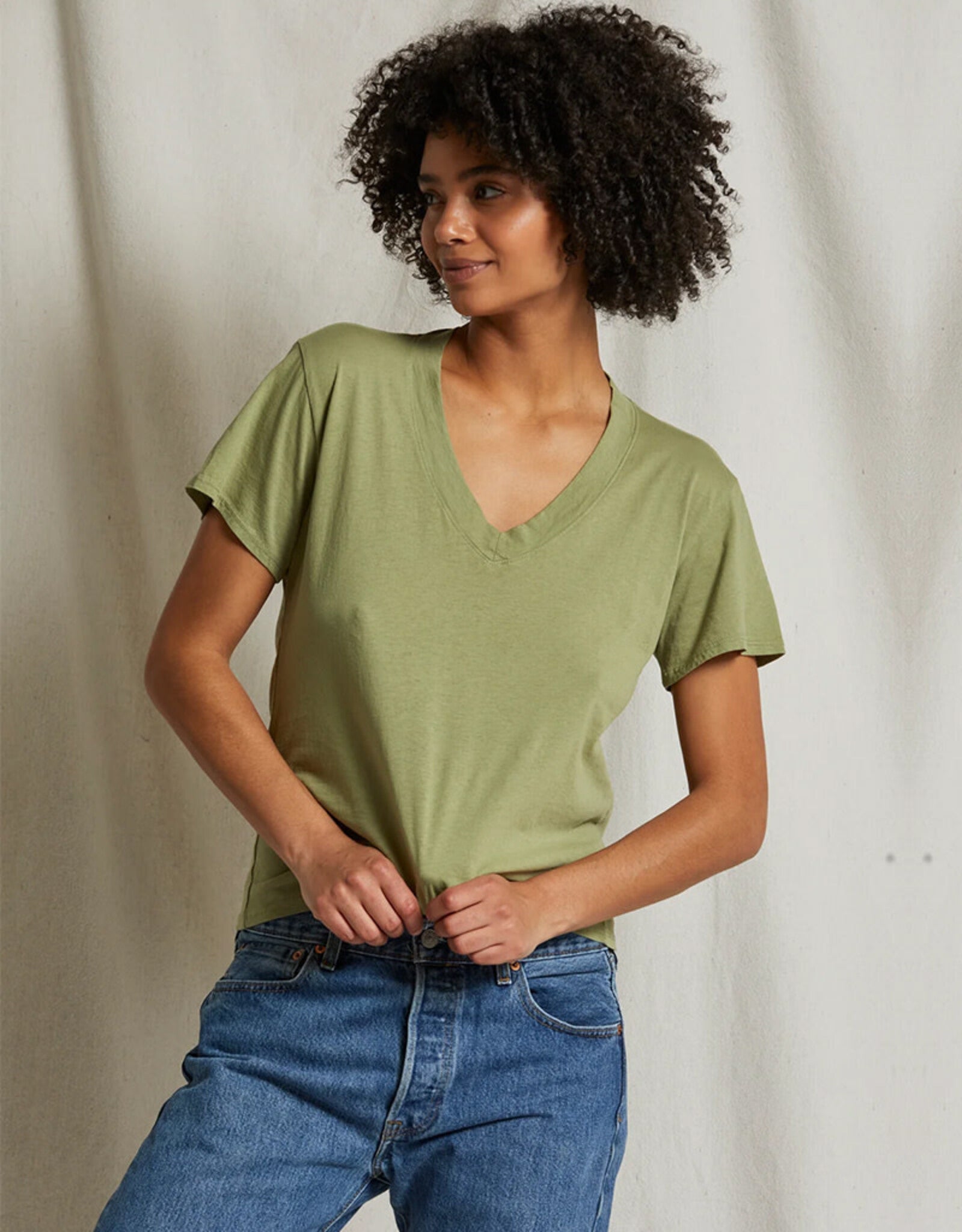 T69 - Hendrix - Cotton Short Sleeve Boxy V Neck Tee