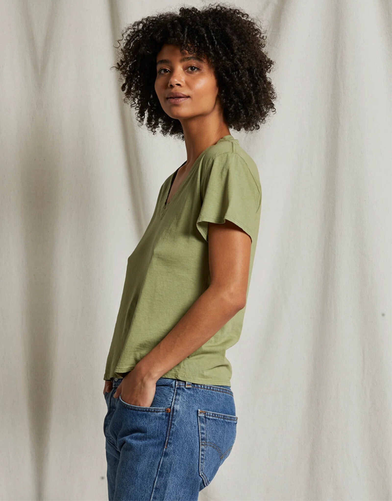 T69 - Hendrix - Cotton Short Sleeve Boxy V Neck Tee
