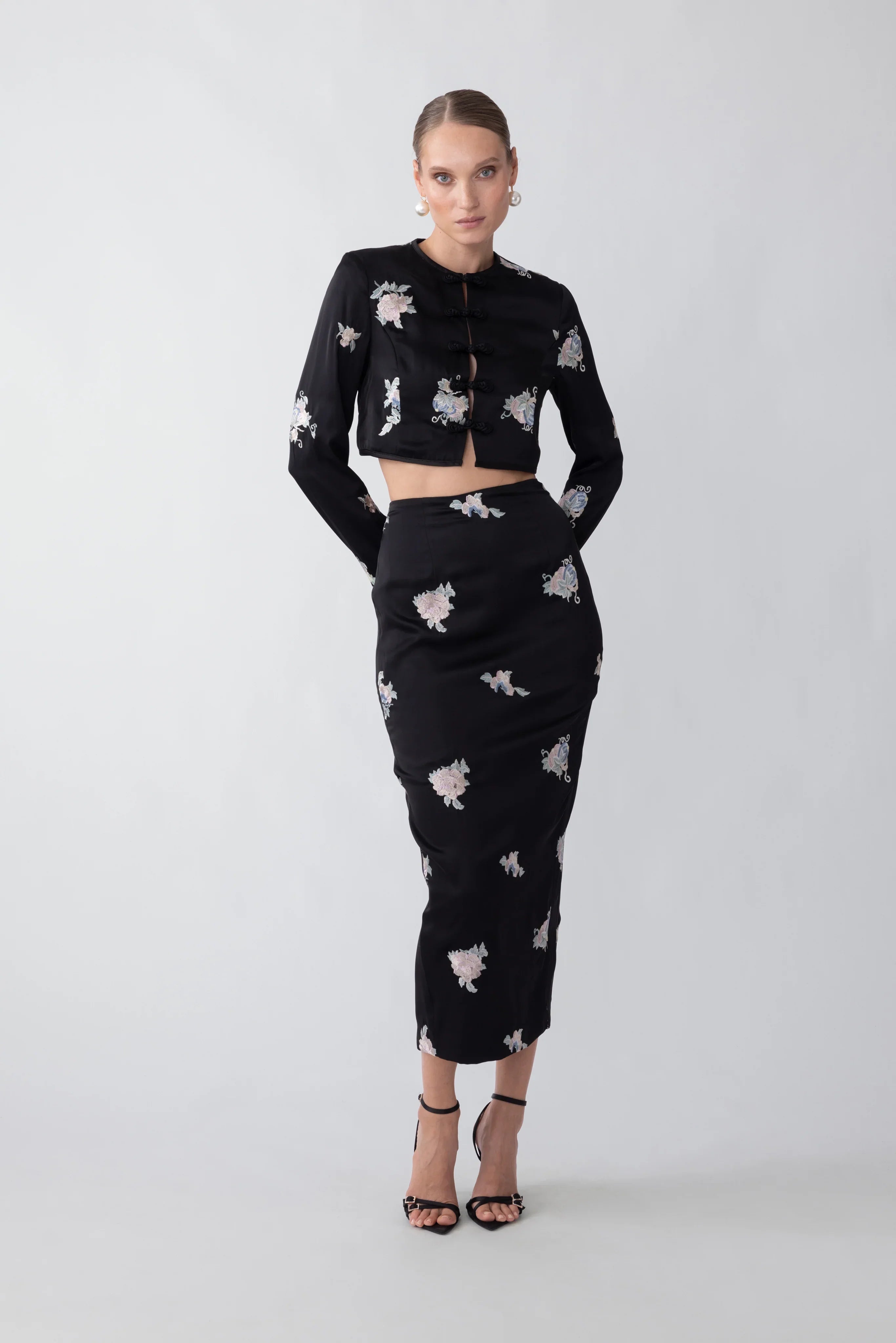 Mira Embroidered Top - Black