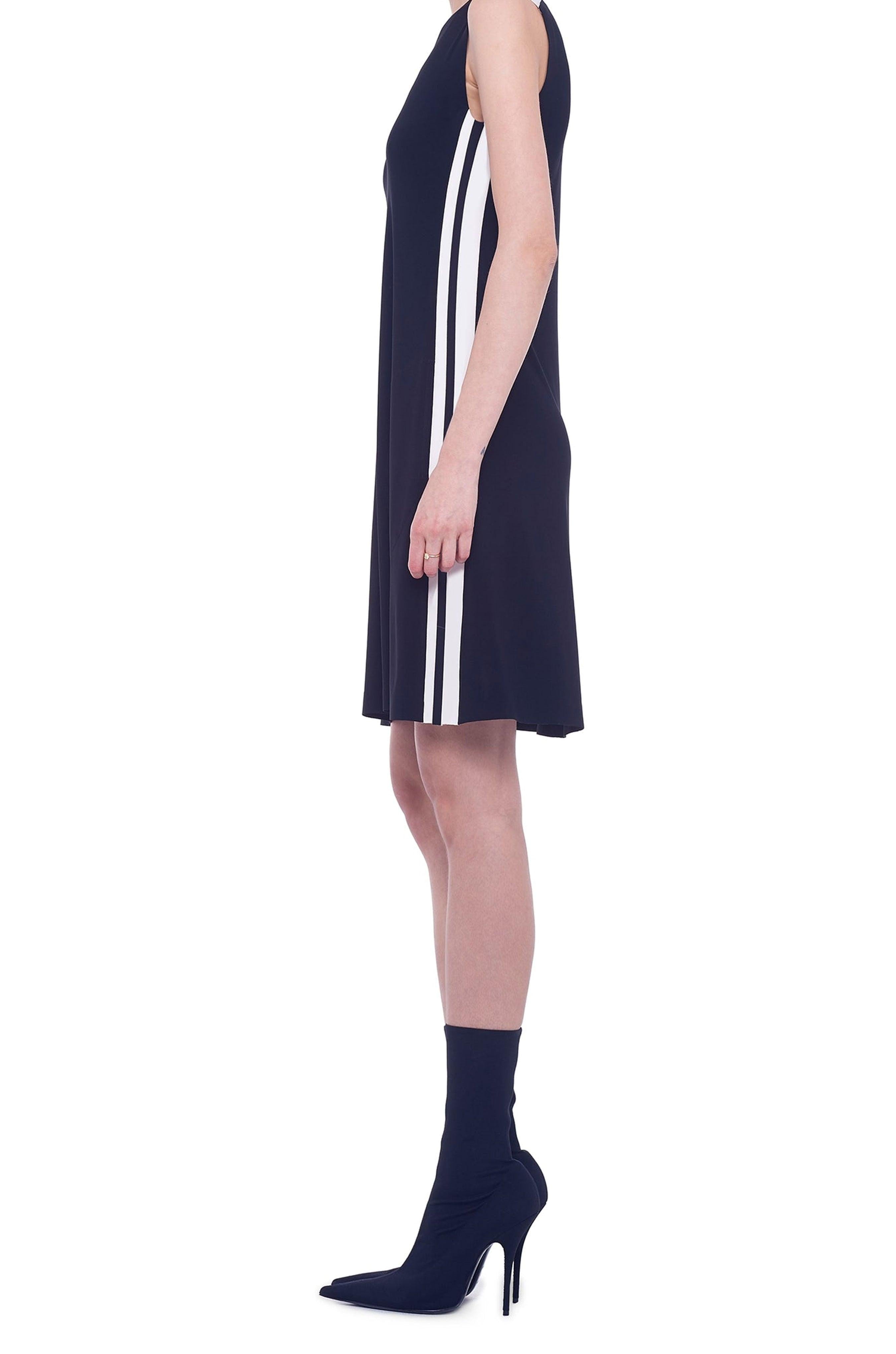 SIDE STRIPE SWING DRESS