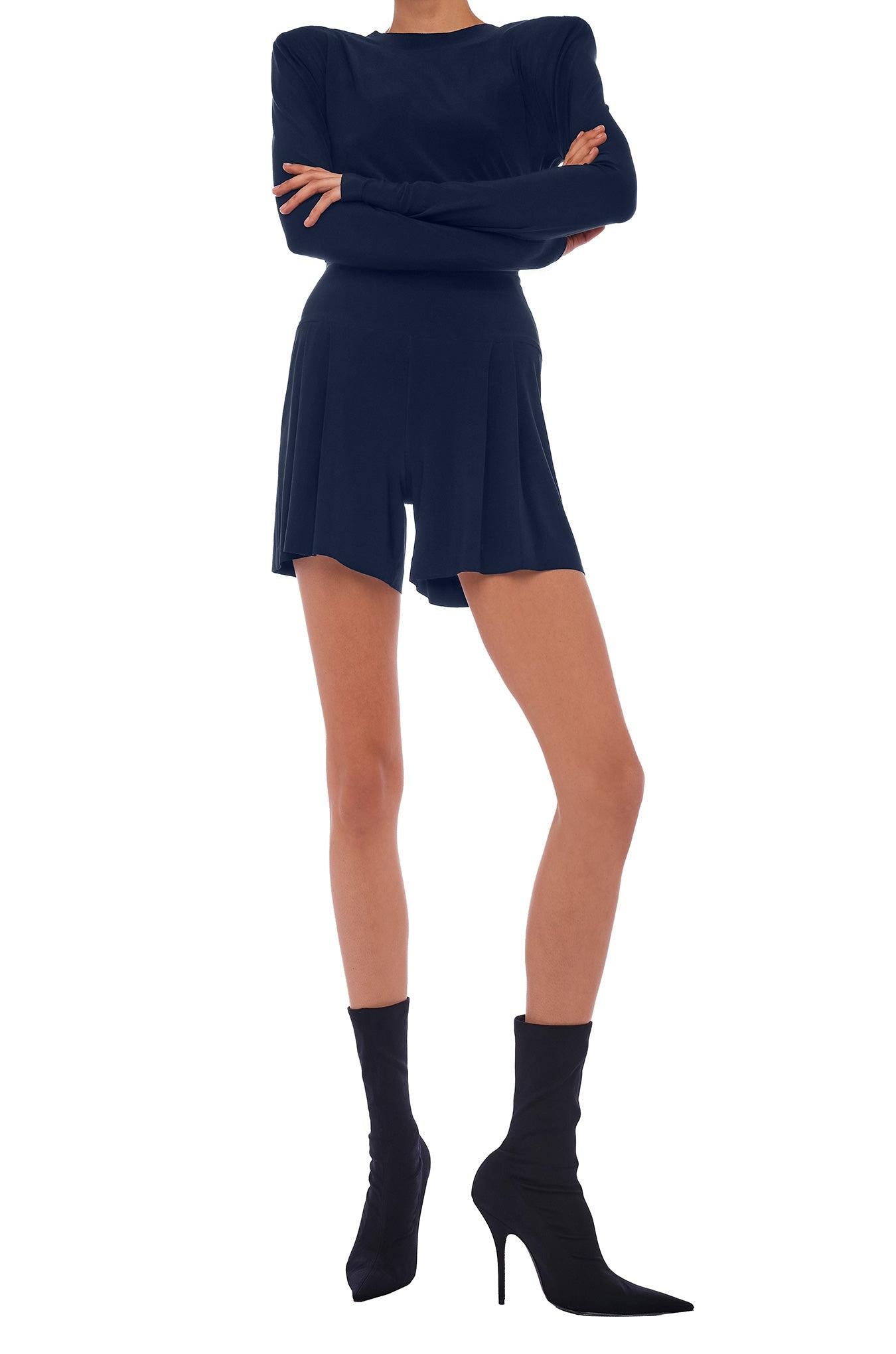 SHOULDER PAD CREW TOP