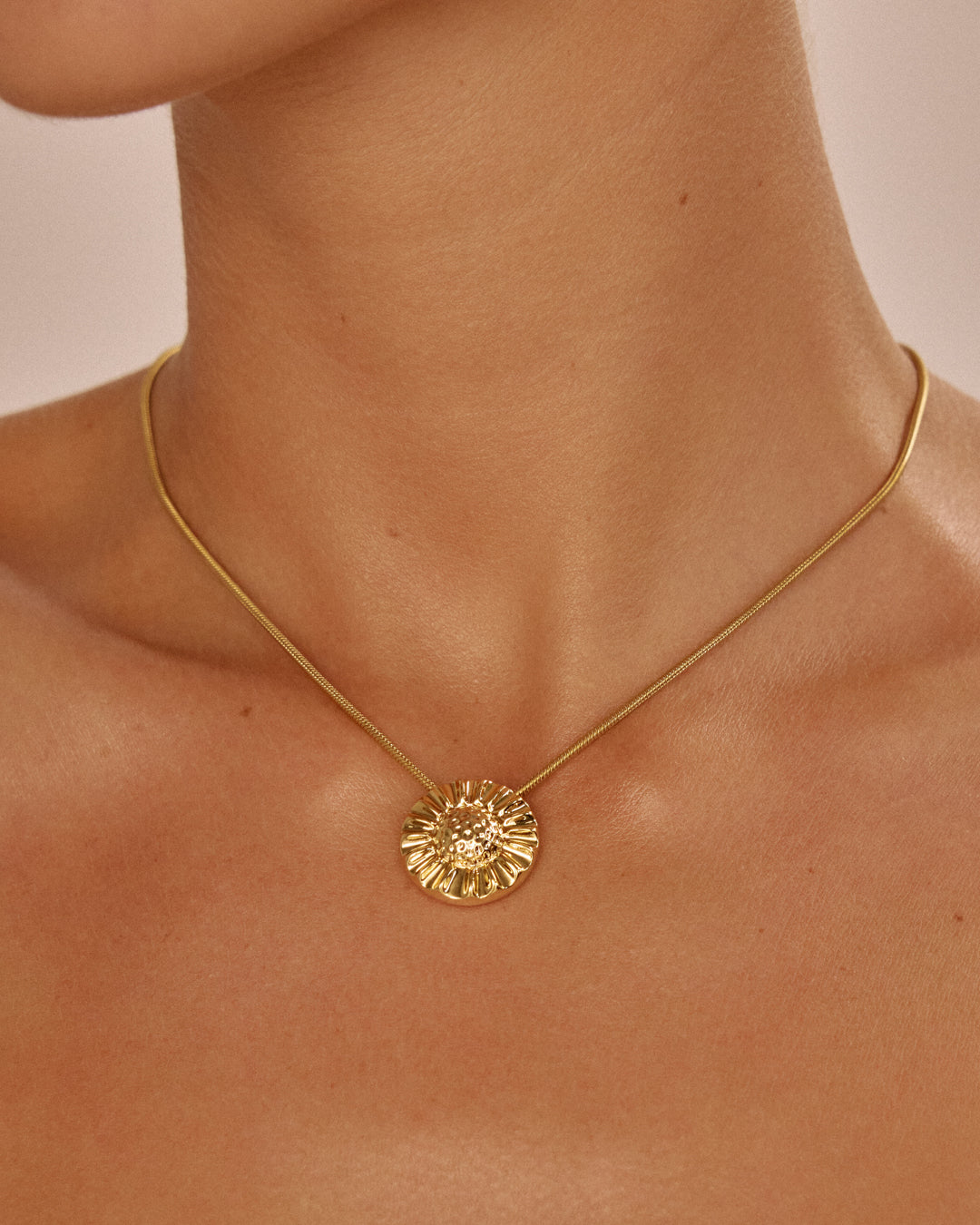 The Sunflower Pendant Necklace