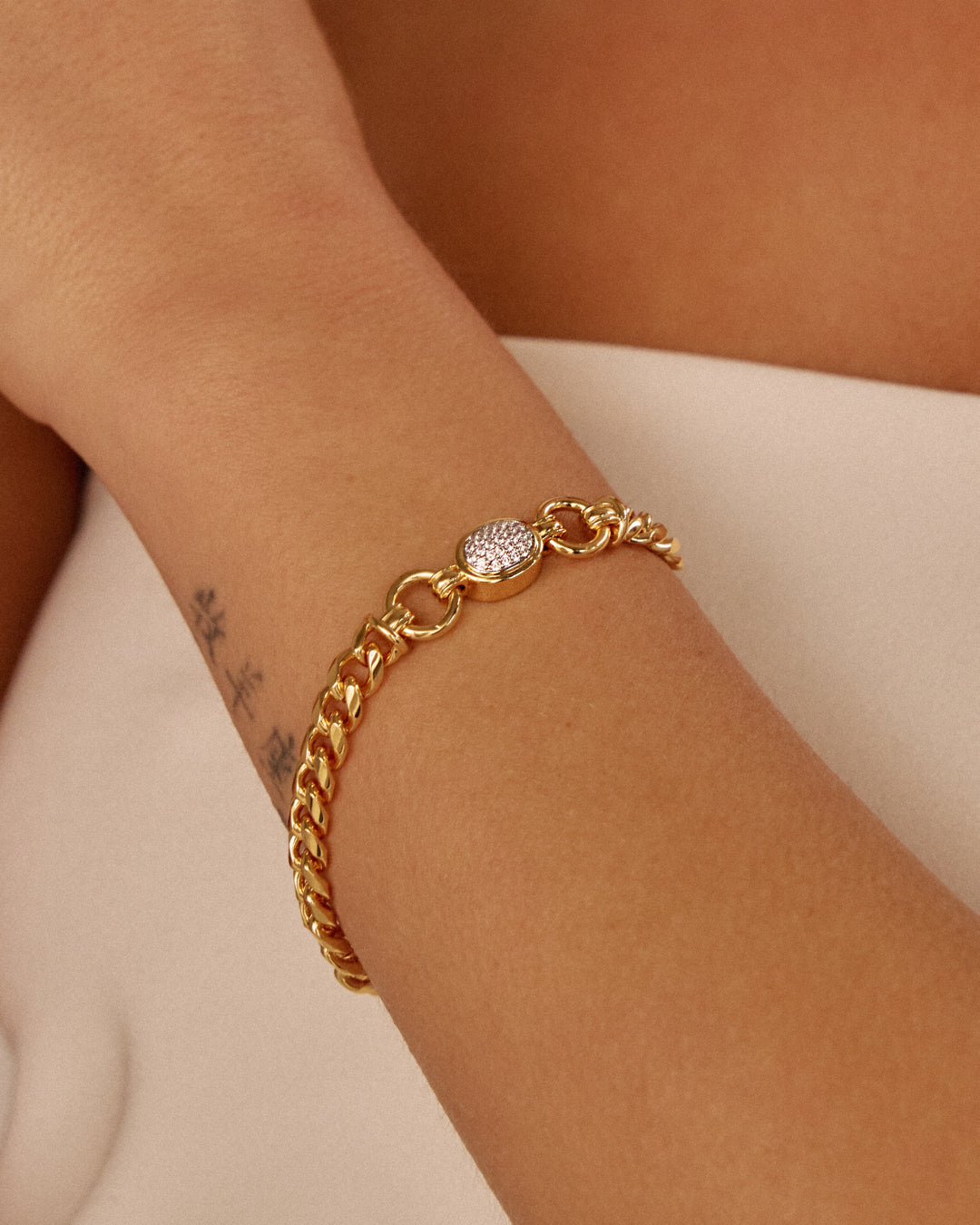 The Pave Oval Link Bracelet