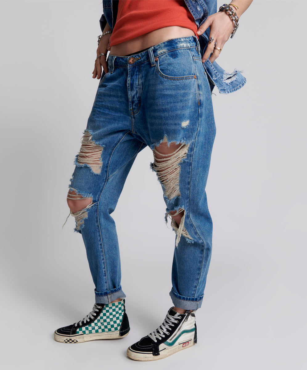 Saints Low Waist Boyfriend Denim Jeans - Pacifica