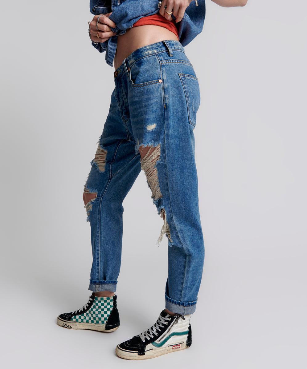 Saints Low Waist Boyfriend Denim Jeans - Pacifica