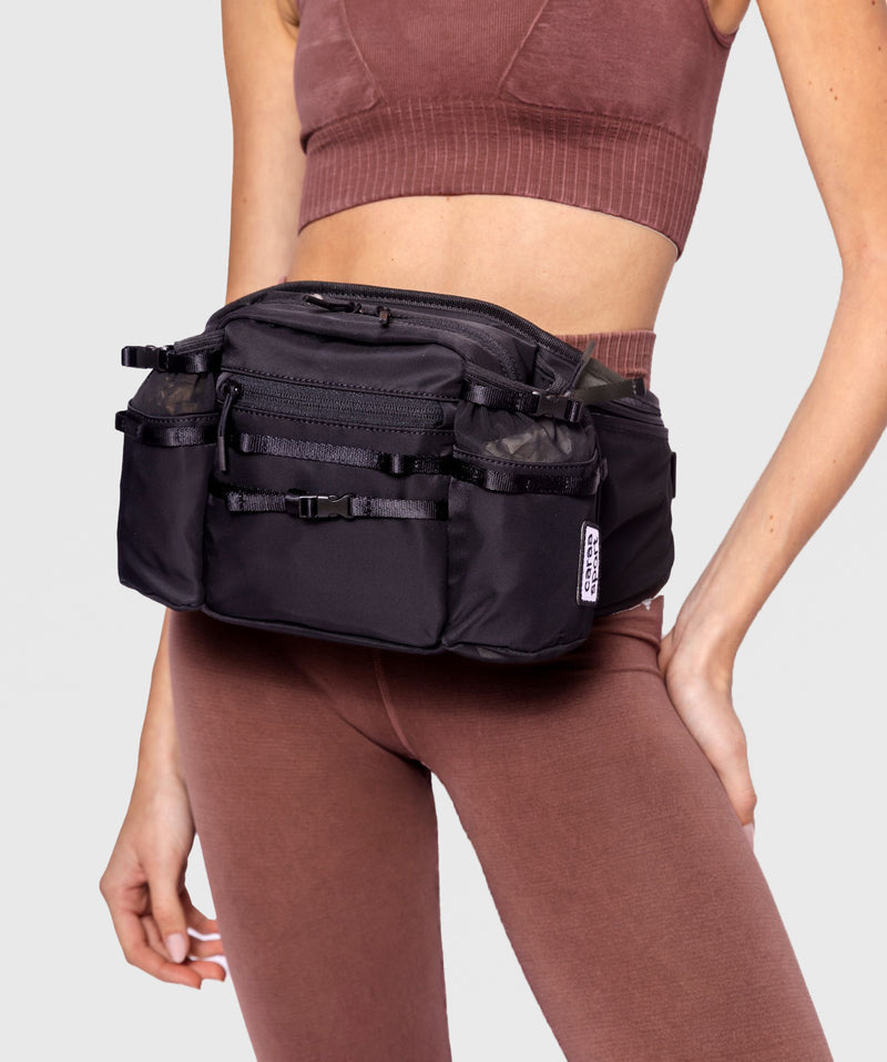 TRAVEL WAISTBAG - Nylon in Black