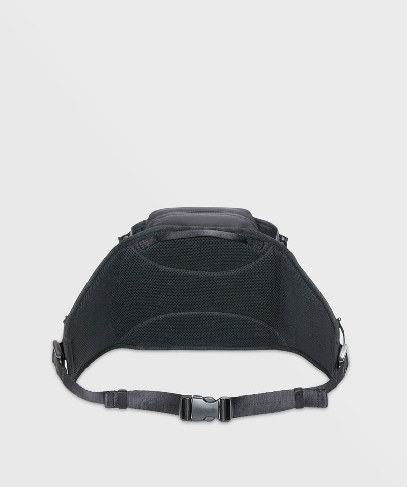 TRAVEL WAISTBAG - Nylon in Black