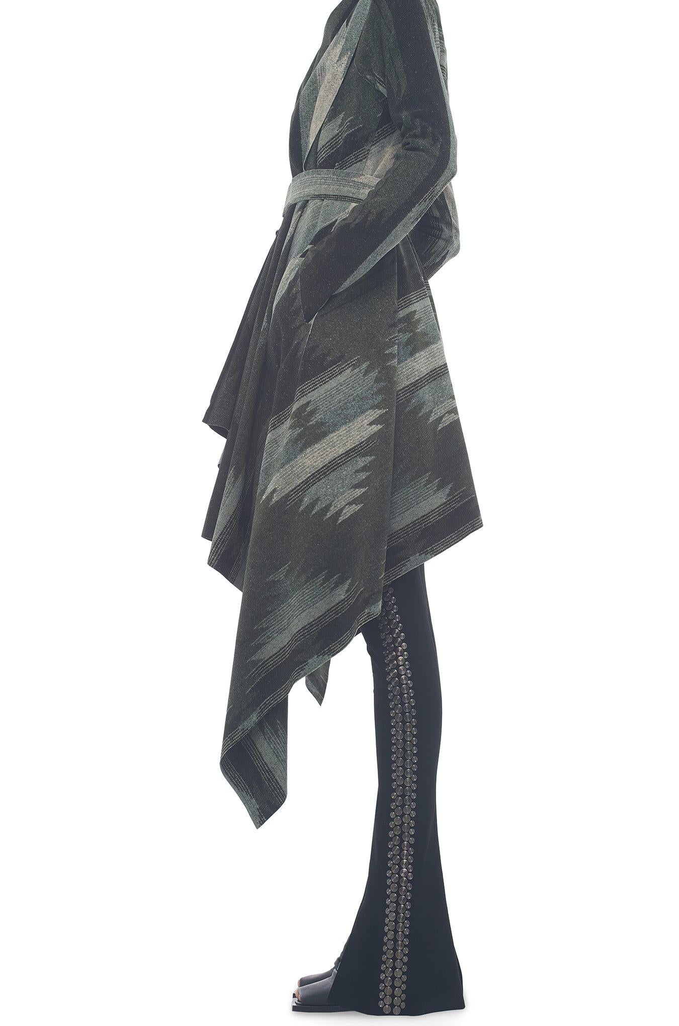 UNEVEN BLANKET COAT