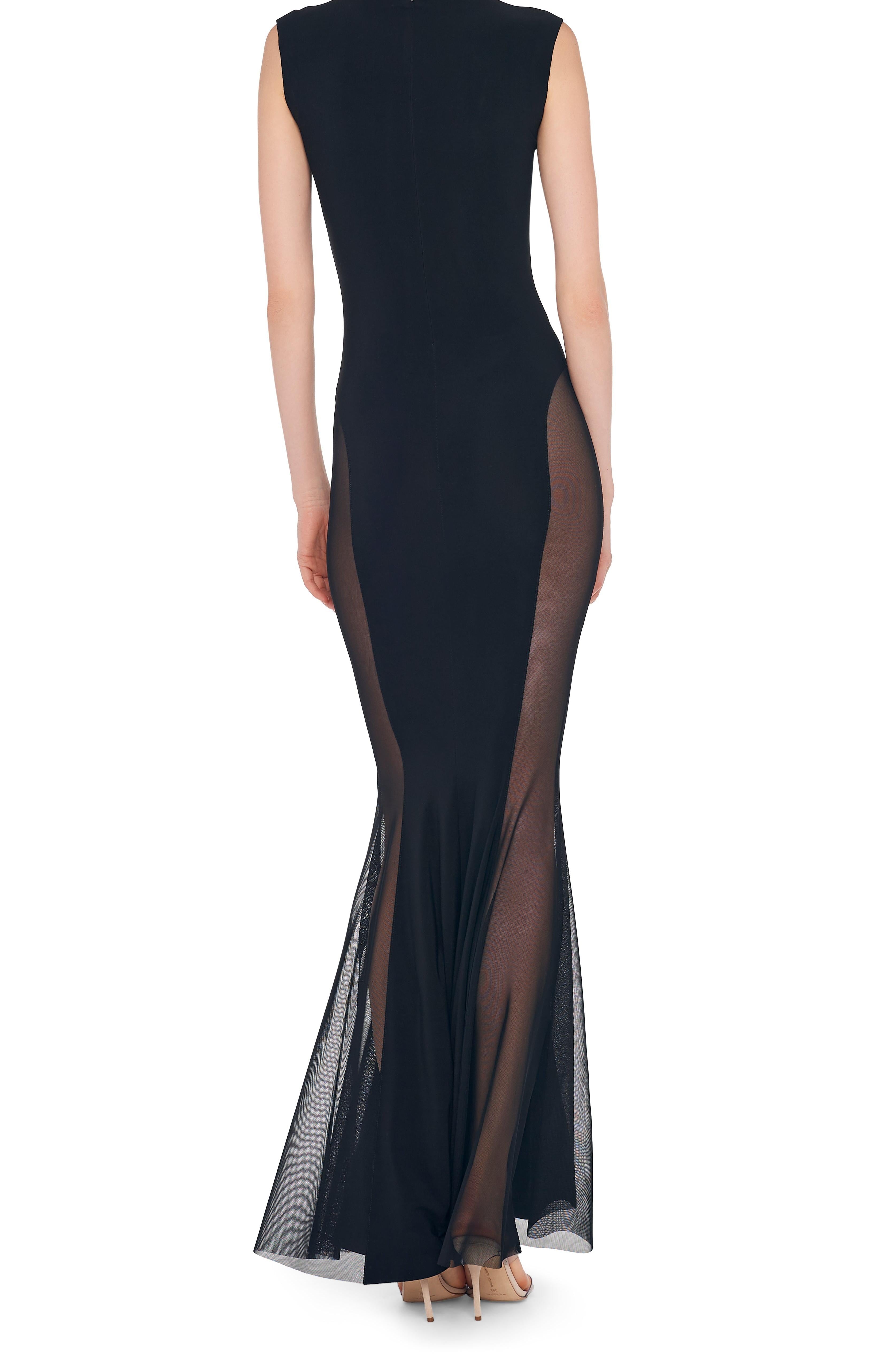 SLEEVELESS FISHTAIL GOWN