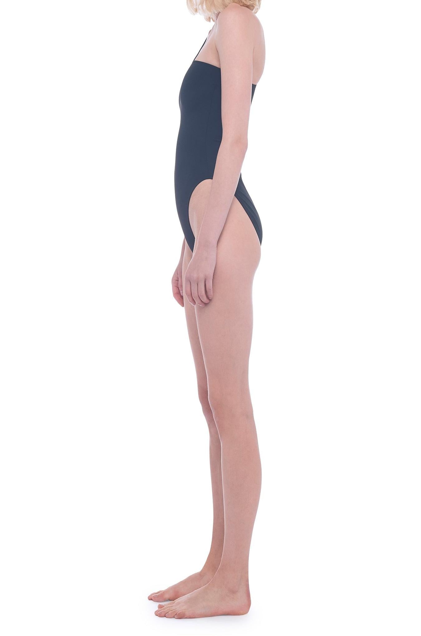 ONE SHOULDER MIO