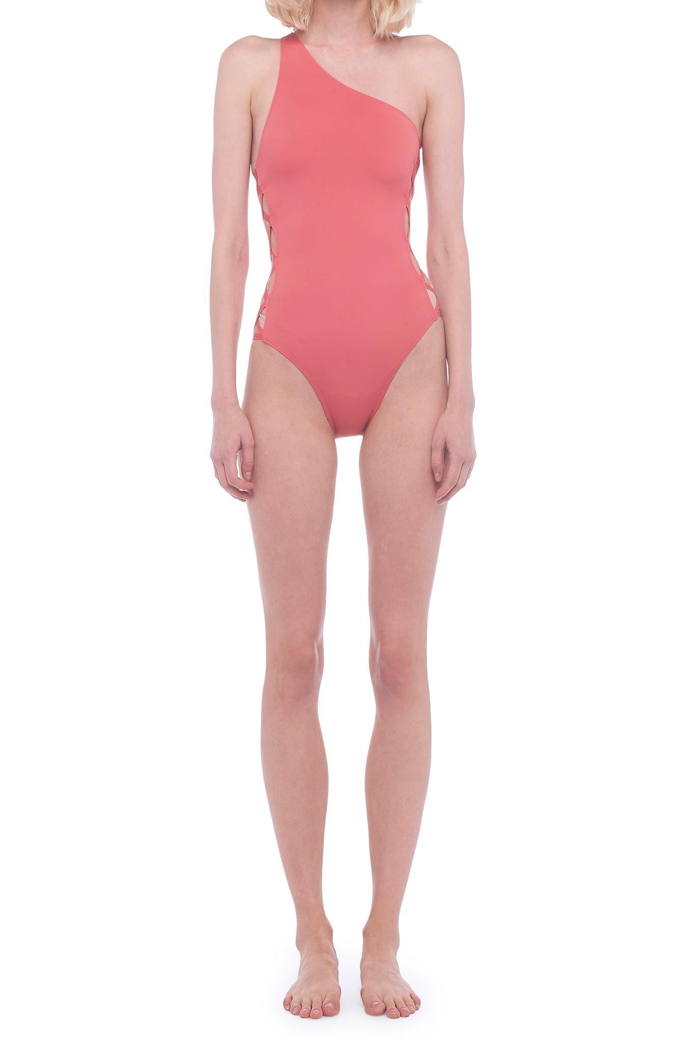 ONE SHOULDER X MIO