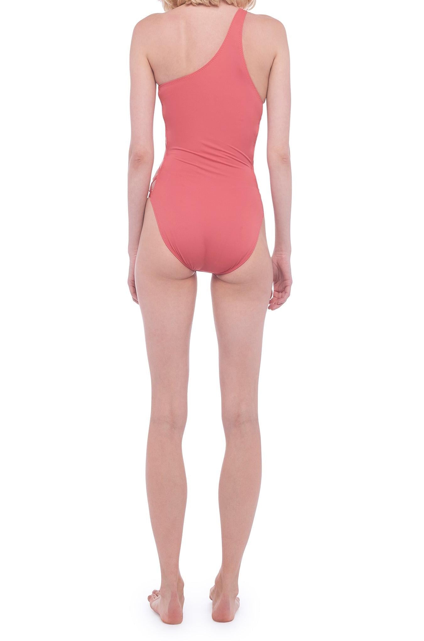 ONE SHOULDER X MIO