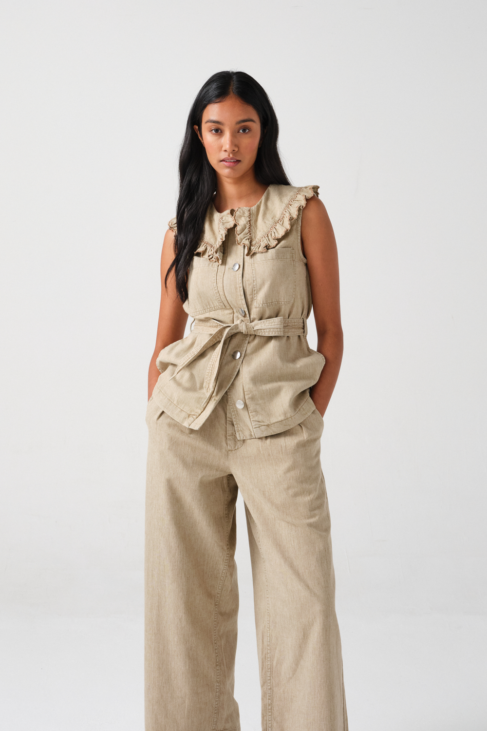 Penelope Pant in Sand Linen