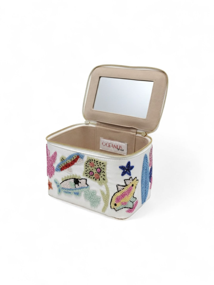 Arizona Vanity Bag White - will take 2-4 weeks to arrive