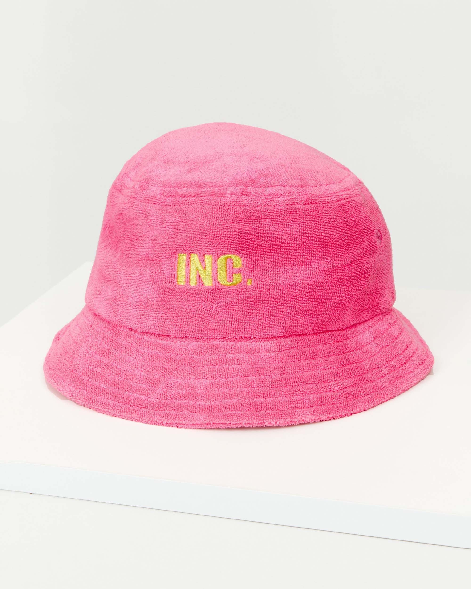 Studio image of the Bucket Hat in Rosa. 