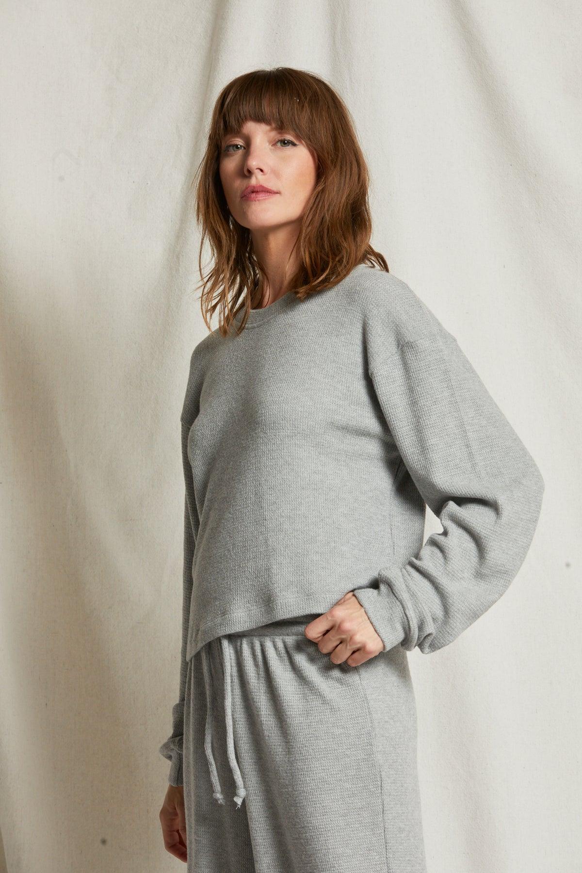T191 - Stills - Brushed Thermal Easy Long Sleeve Pullover