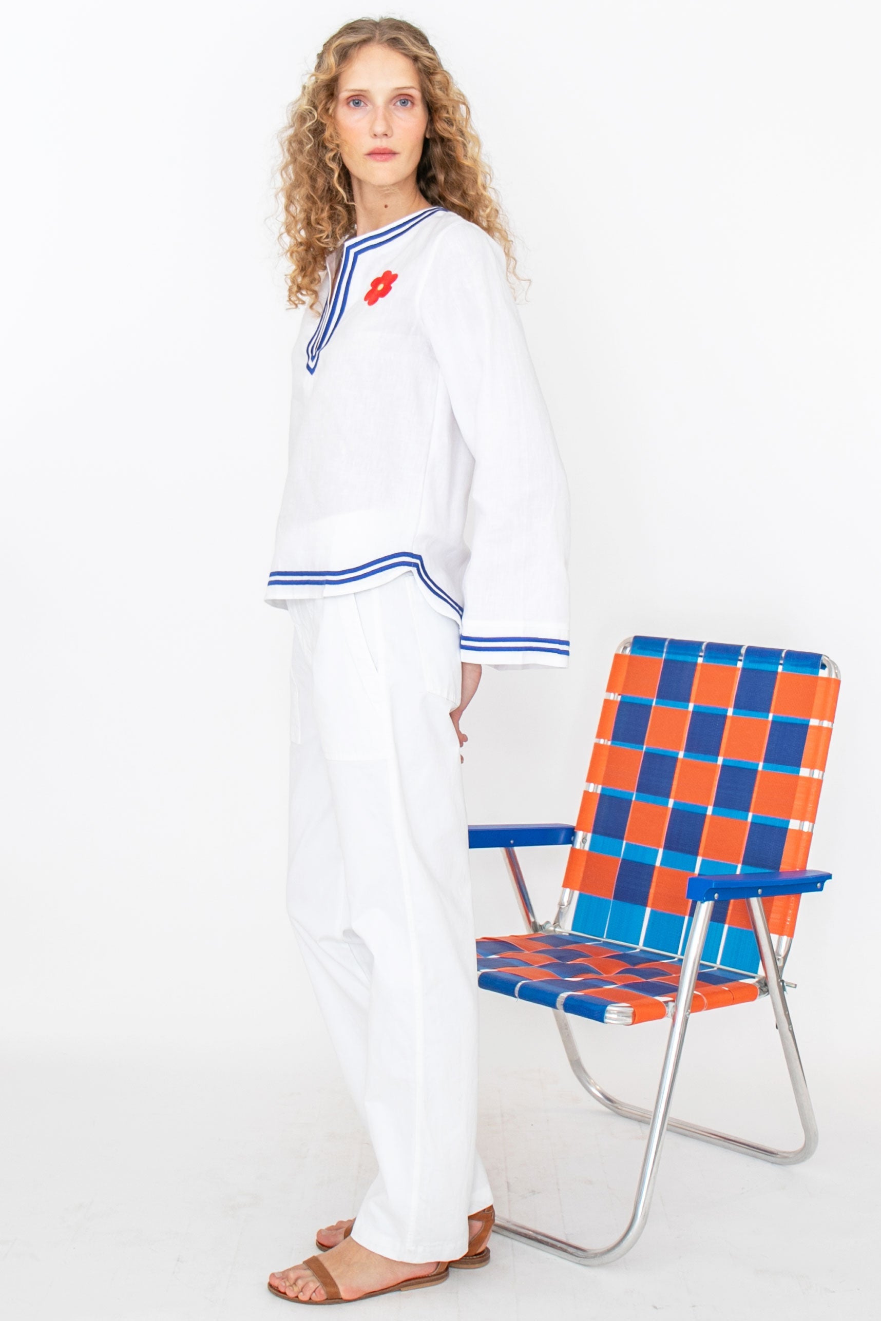 Alora | White