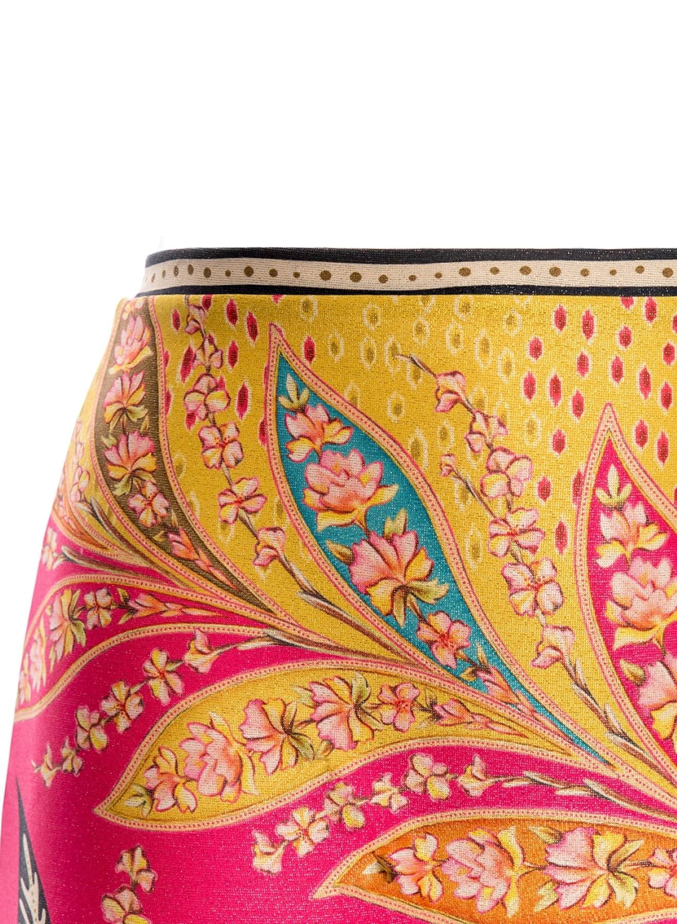 Lula-Village-Short-10289-zoom-details