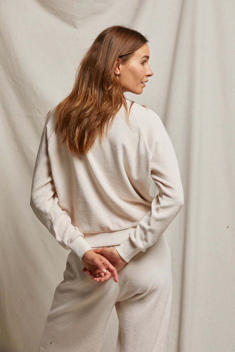 T199 - Stella - Velour Shrunken Raglan Sweatshirt
