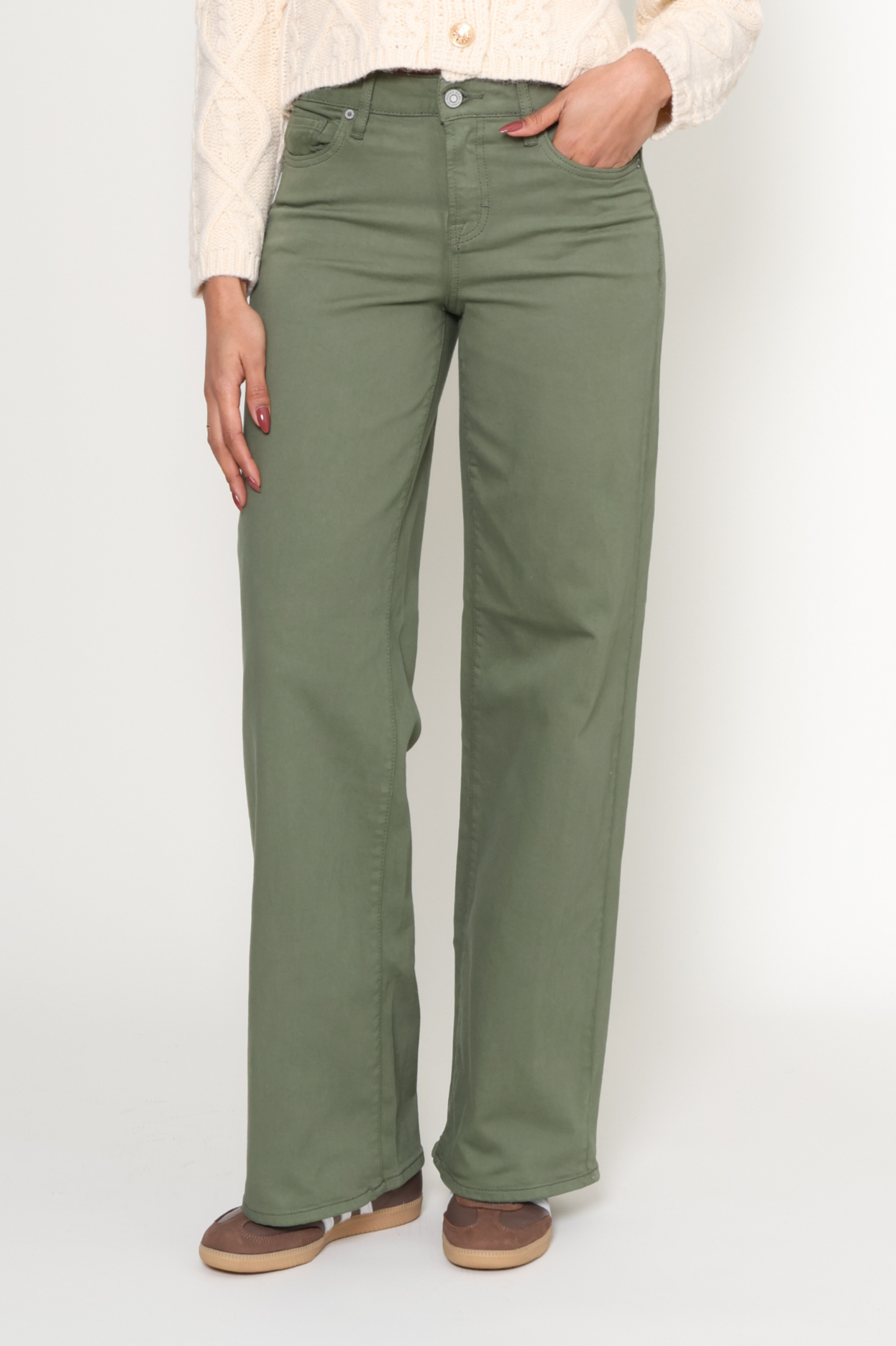 GREEN