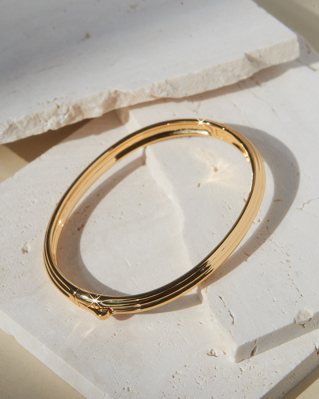 Remy Hinge Bracelet