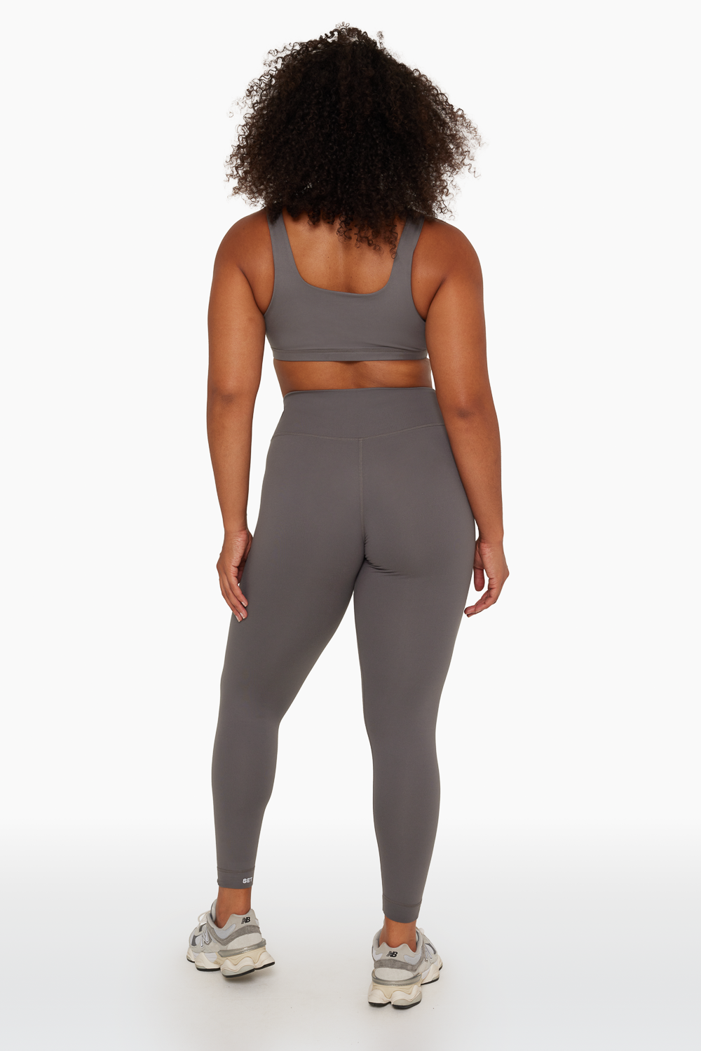 SET, FORMCLOUD, LEGGINGS IN GRAPHITE