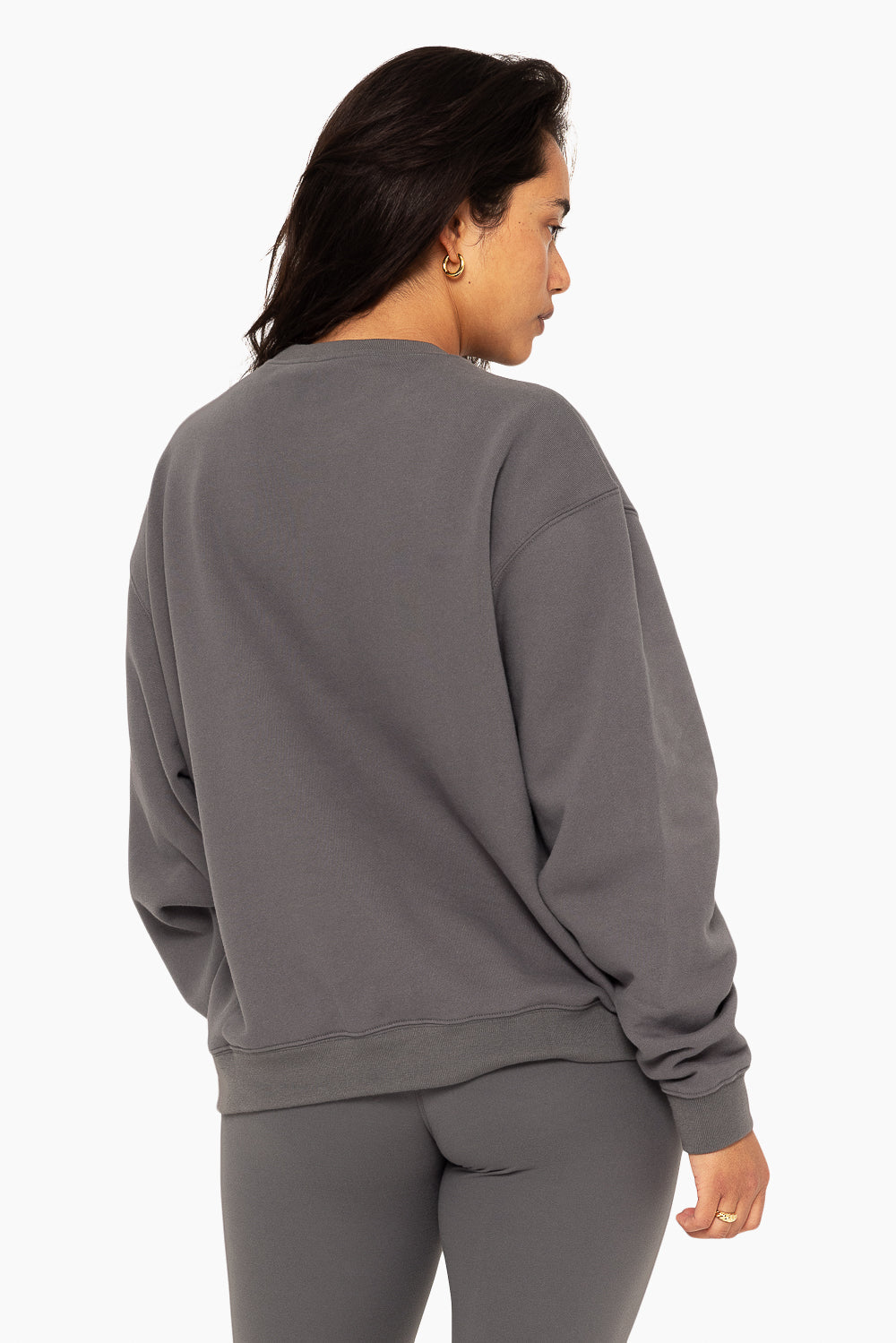 SET, EMBROIDERED HEAVYWEIGHT SWEATS CREWNECK IN GRAPHITE