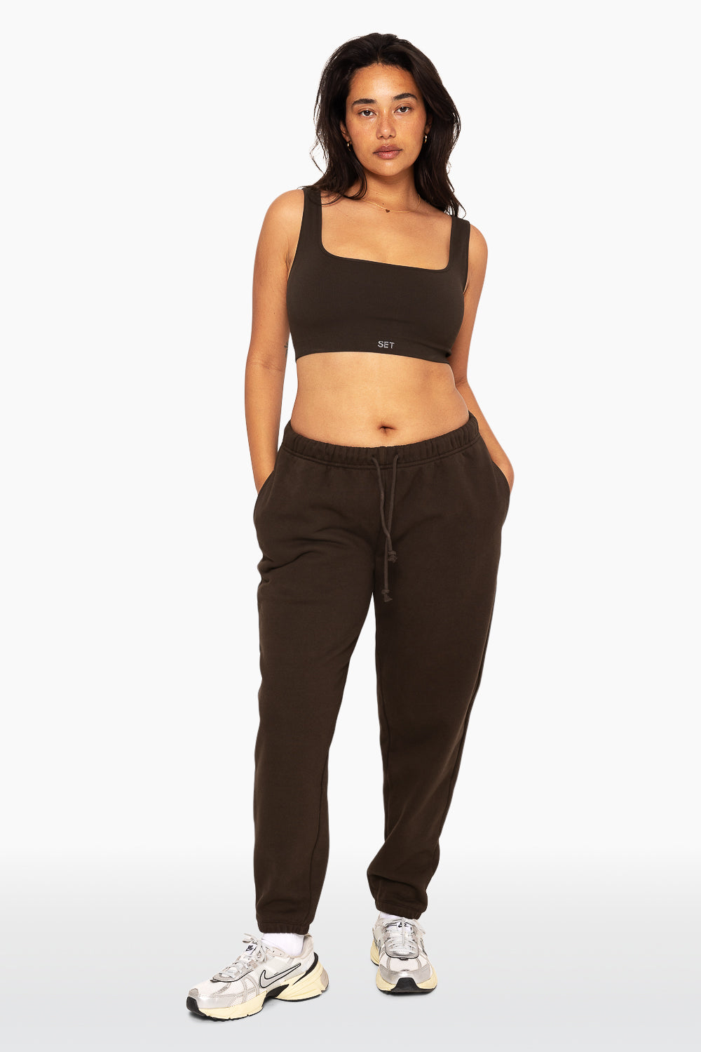 SET, EMBROIDERED HEAVYWEIGHT SWEATS DRAWSTRING SWEATPANTS IN ESPRESSO