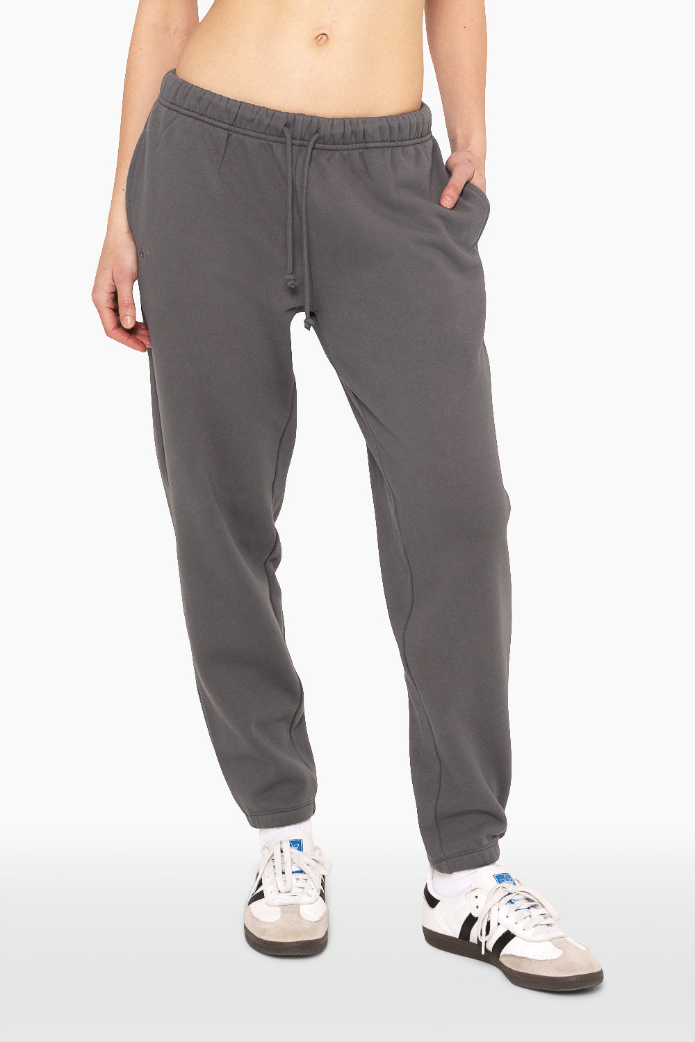 SET, EMBROIDERED HEAVYWEIGHT SWEATS DRAWSTRING SWEATPANTS IN GRAPHITE