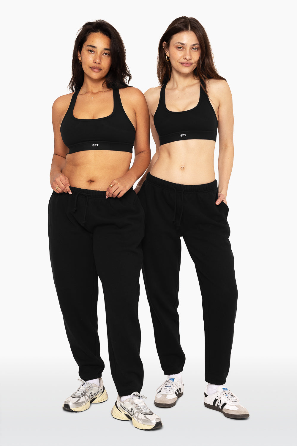 SET, EMBROIDERED HEAVYWEIGHT SWEATS DRAWSTRING SWEATPANTS IN ONYX