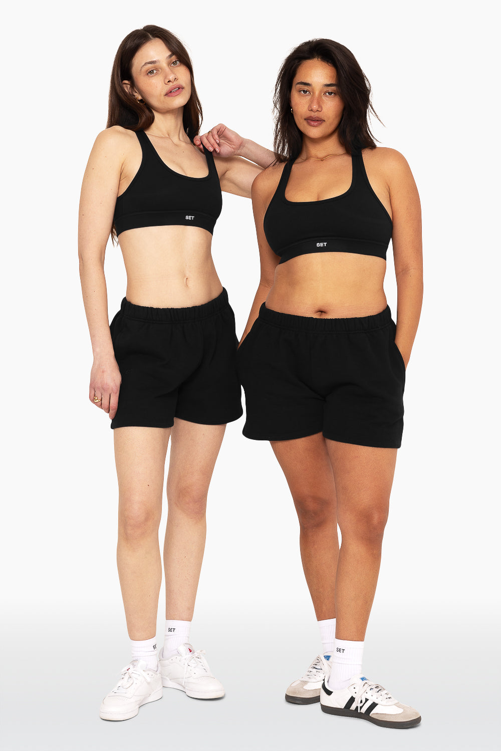 SET, EMBROIDERED HEAVYWEIGHT SWEATS SWEAT SHORTS IN ONYX