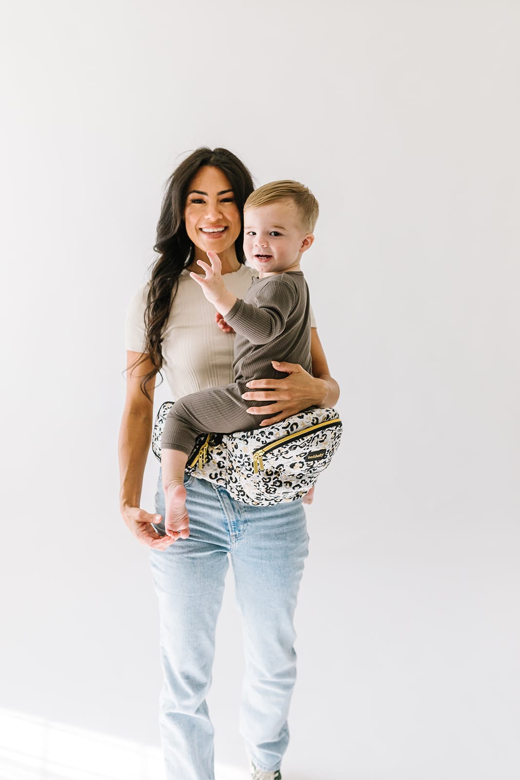 Tushbaby Hip Carrier | Snow Leopard