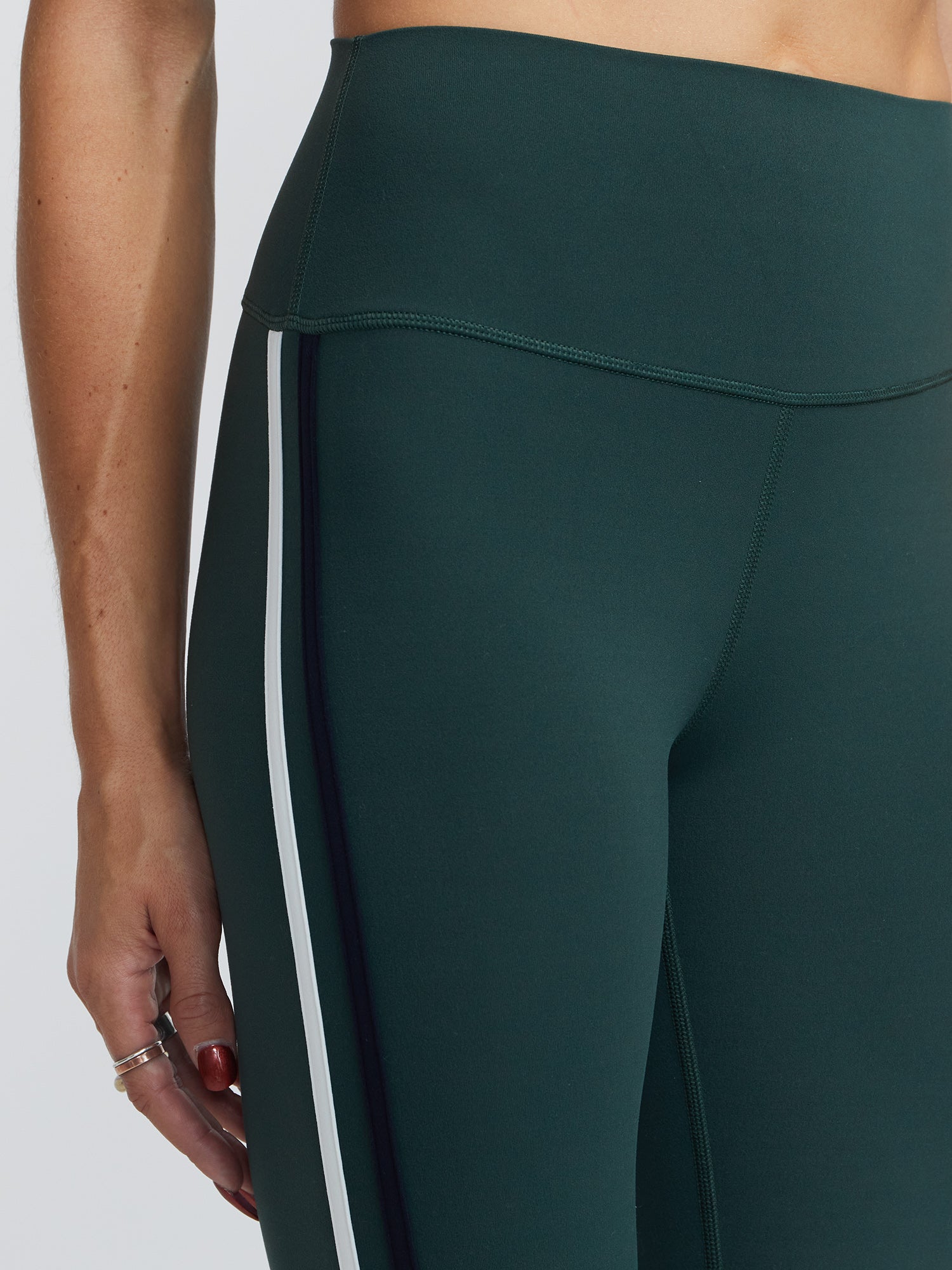 Ella High Waist Airweight 7/8 | SPLITS59