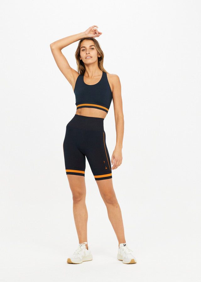 Seamless Spin Short