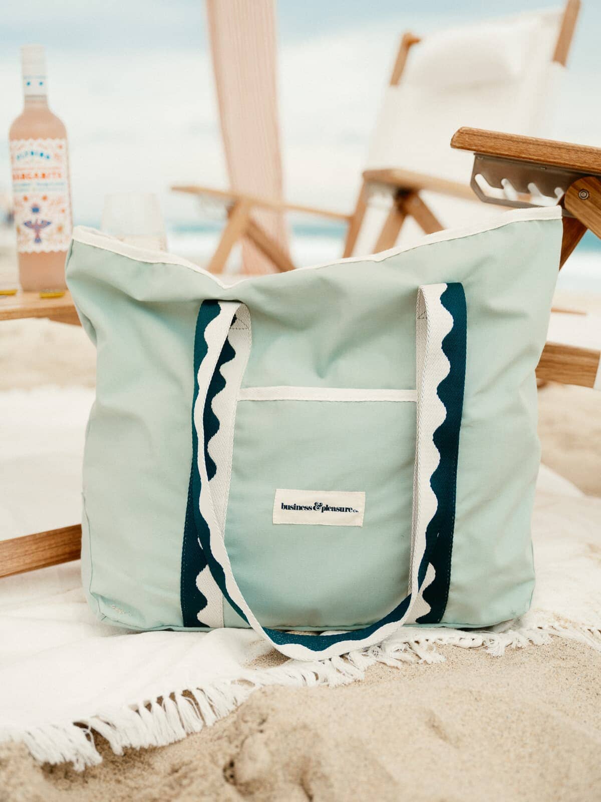 Riviera green beach bag on the beach