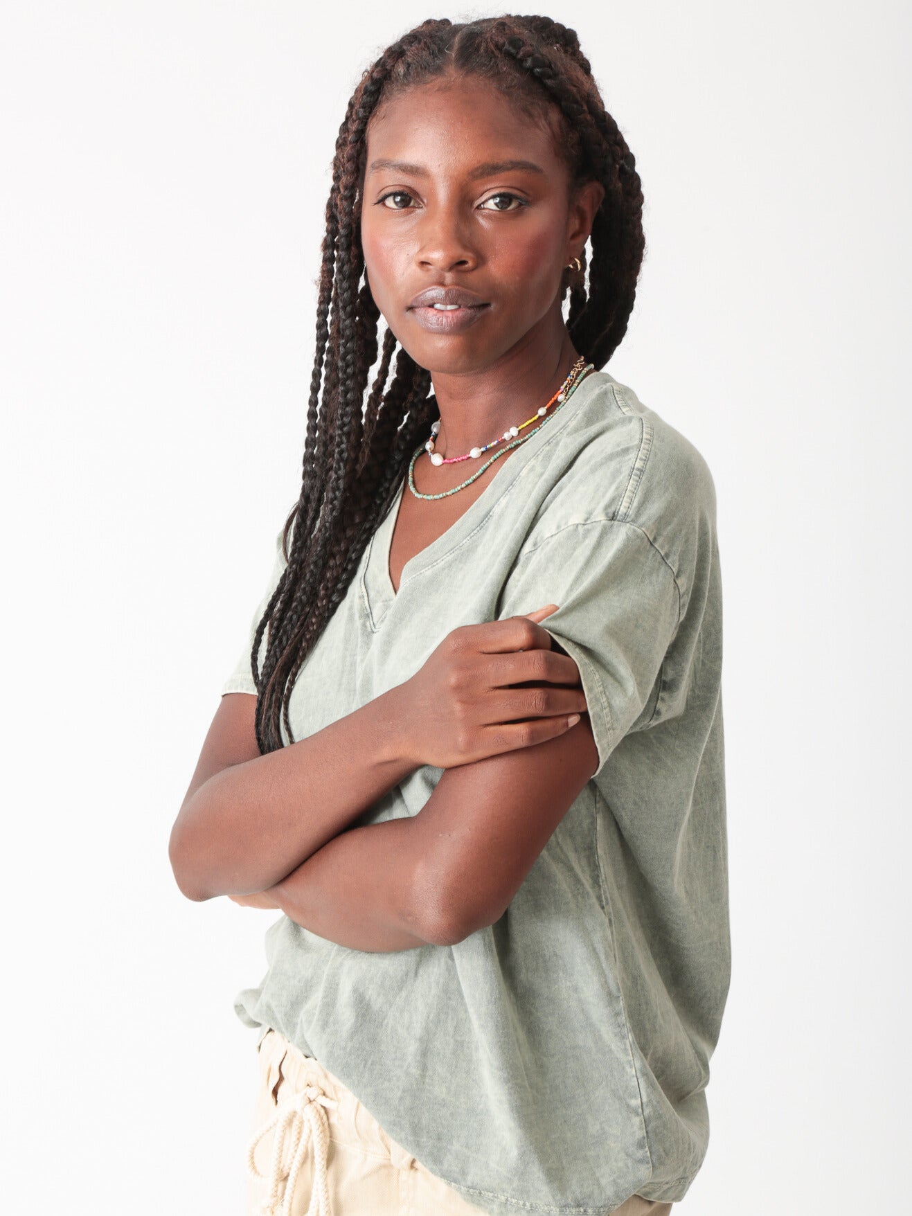 Chase V-neck Tee - Acid Sage