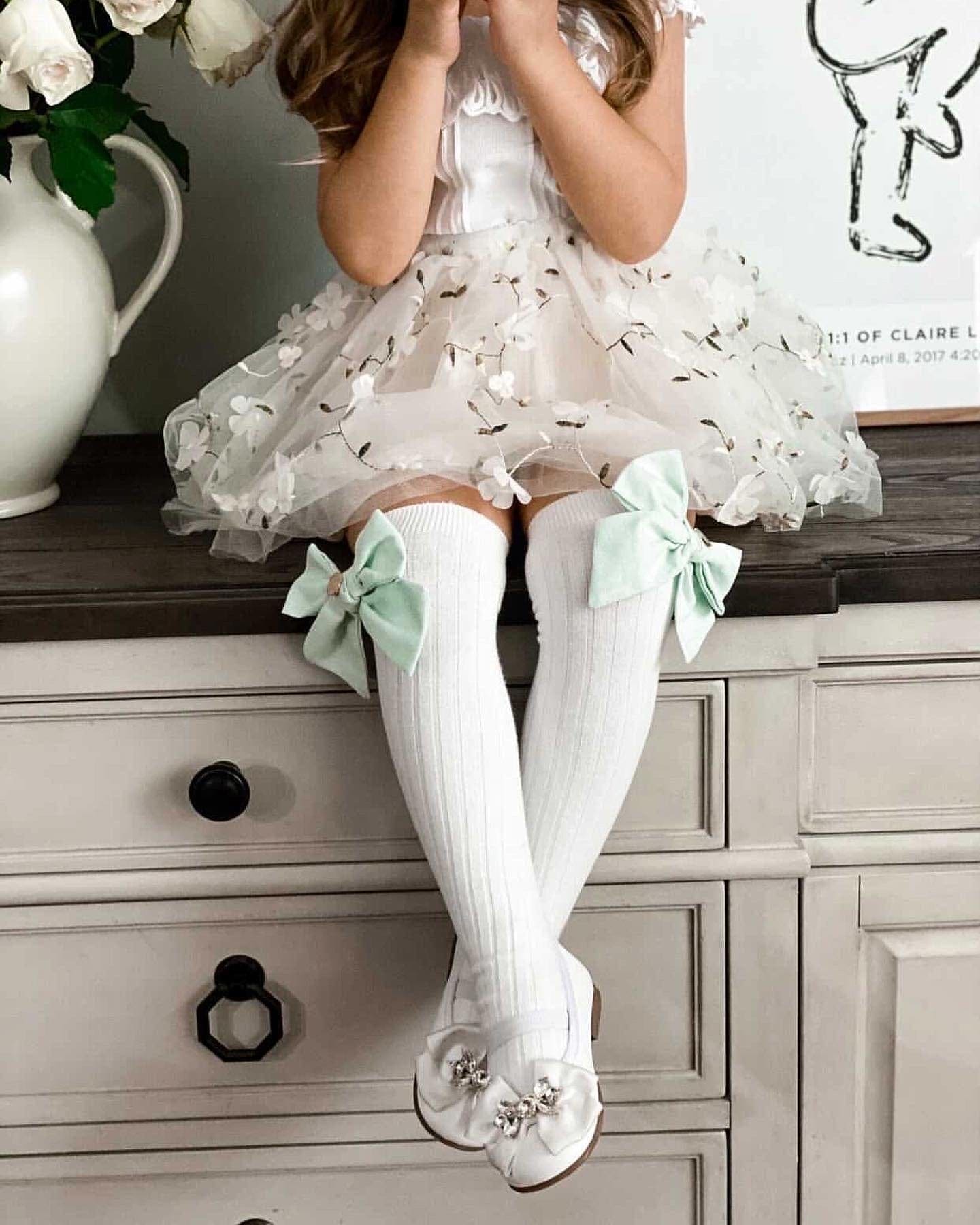 Emma Linen Bow Socks - Eggshell Blue Bow - Petite Maison Kids