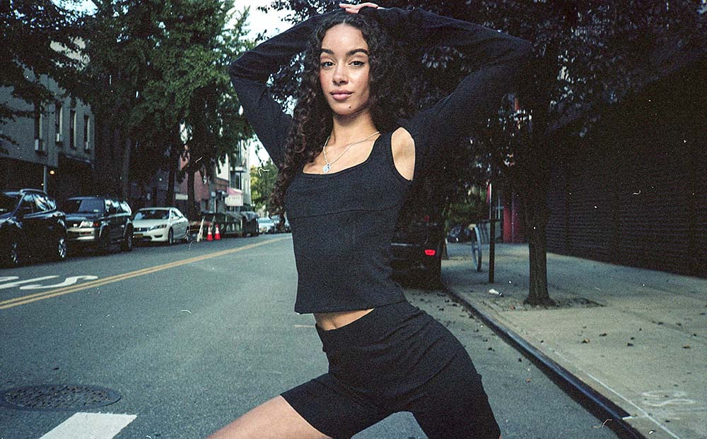 PLUM TOP BLACK + RECYCLED