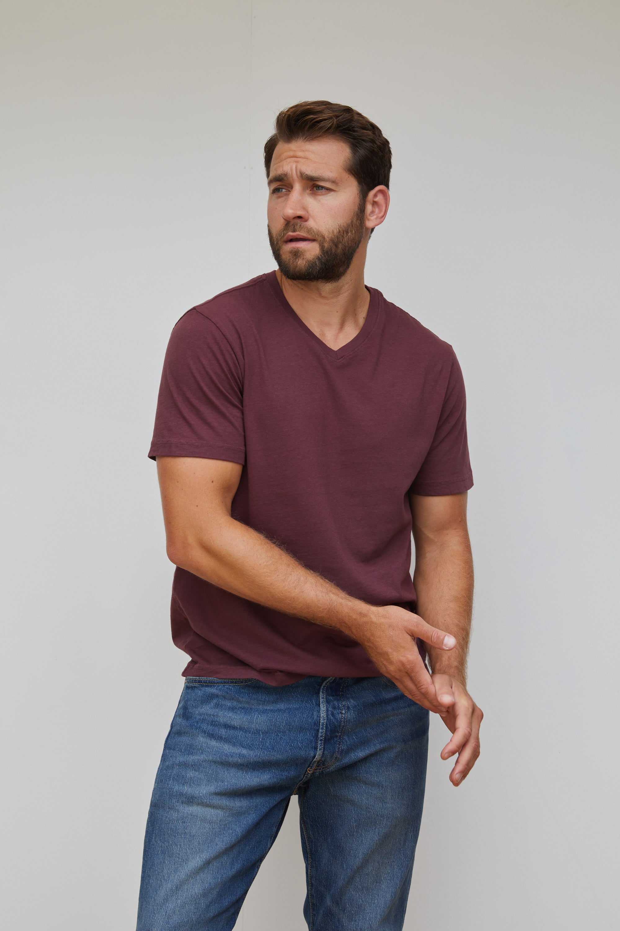 T150 - Ringo - Men's Cotton V Neck Short Sleeve Tee